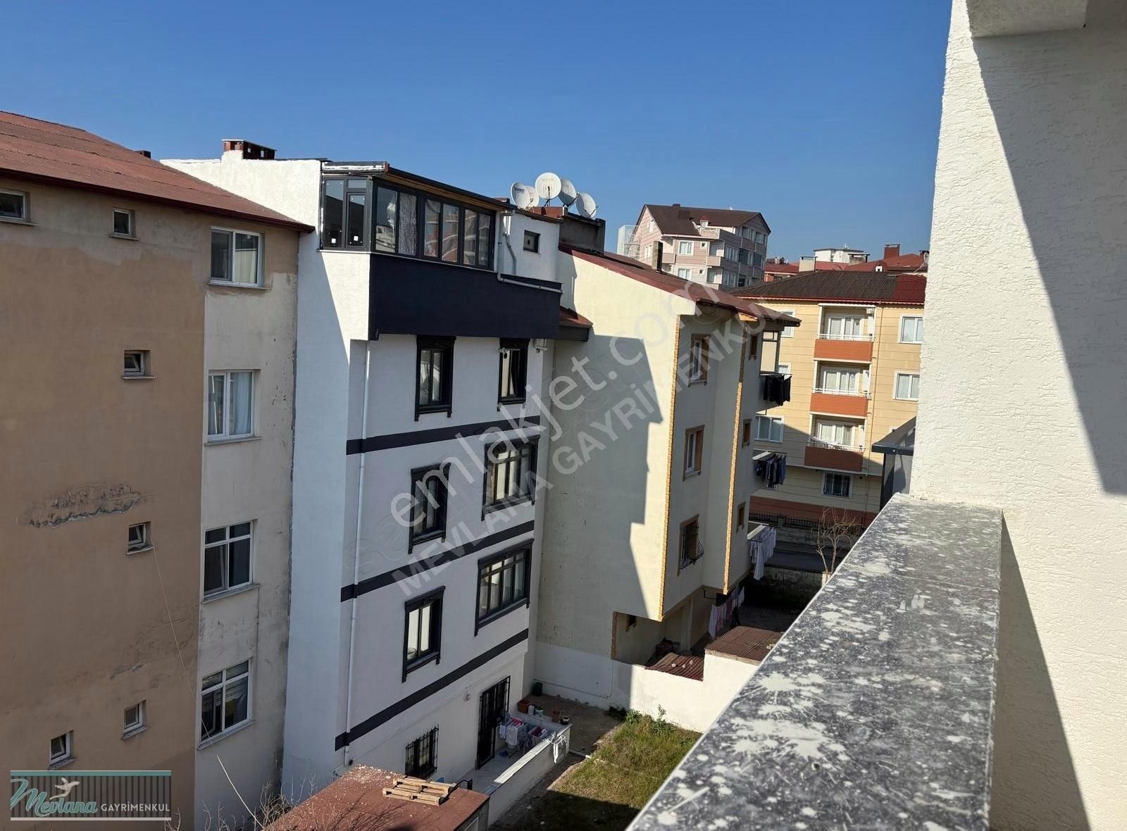 Çayırova Özgürlük Mahallesi'nde Satılık 3+1 Lüx Daire