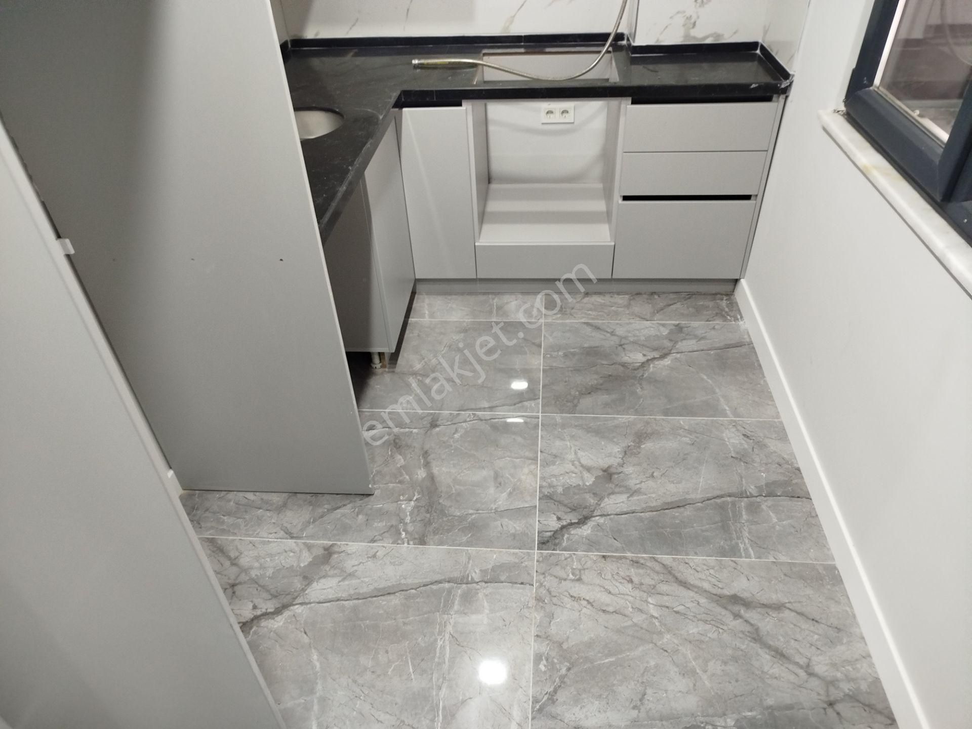 Arıkoğlundan Kartaltepede 1+1 75m2 Yüksek Giriş Katı - Görsel 24