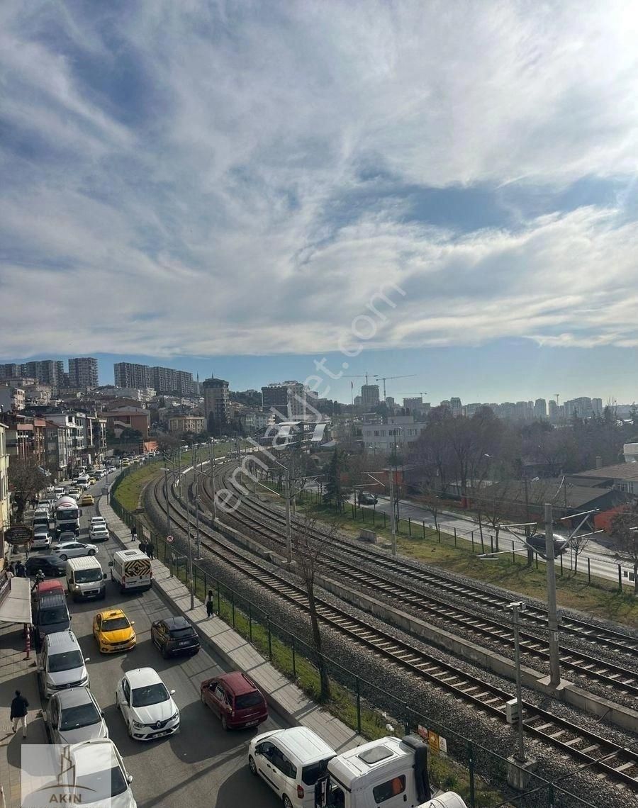 K.çekmece Kanarya Ana Cadde Üstünde Birlik İş Merkezi Hanında Satılık Ofis - Görsel 10
