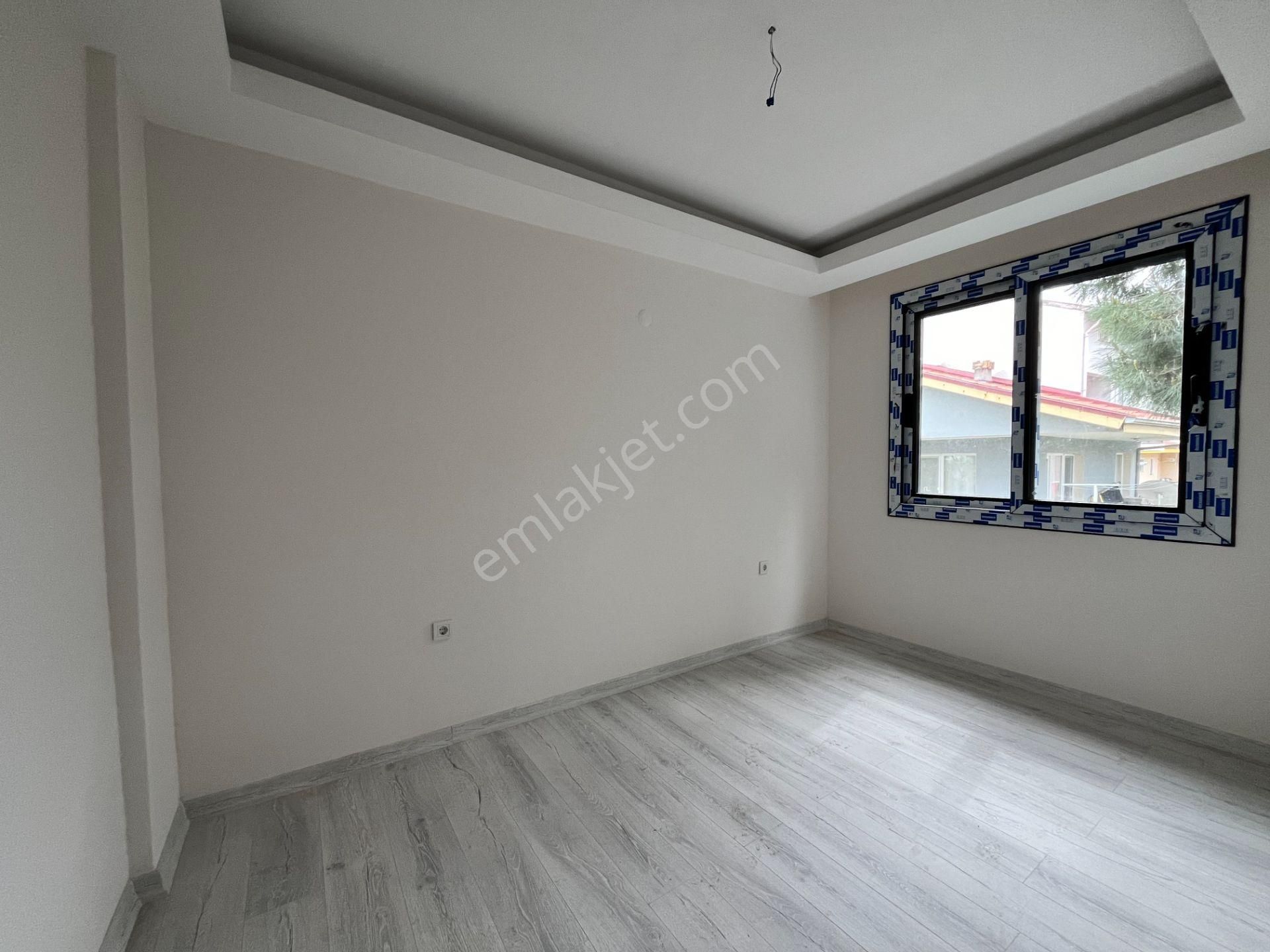Seferihisar Camiikebir Mahallesi, Gözsüzler Caddesi Üzerinde, Sıfır Binada Satılık Daire - Görsel 11