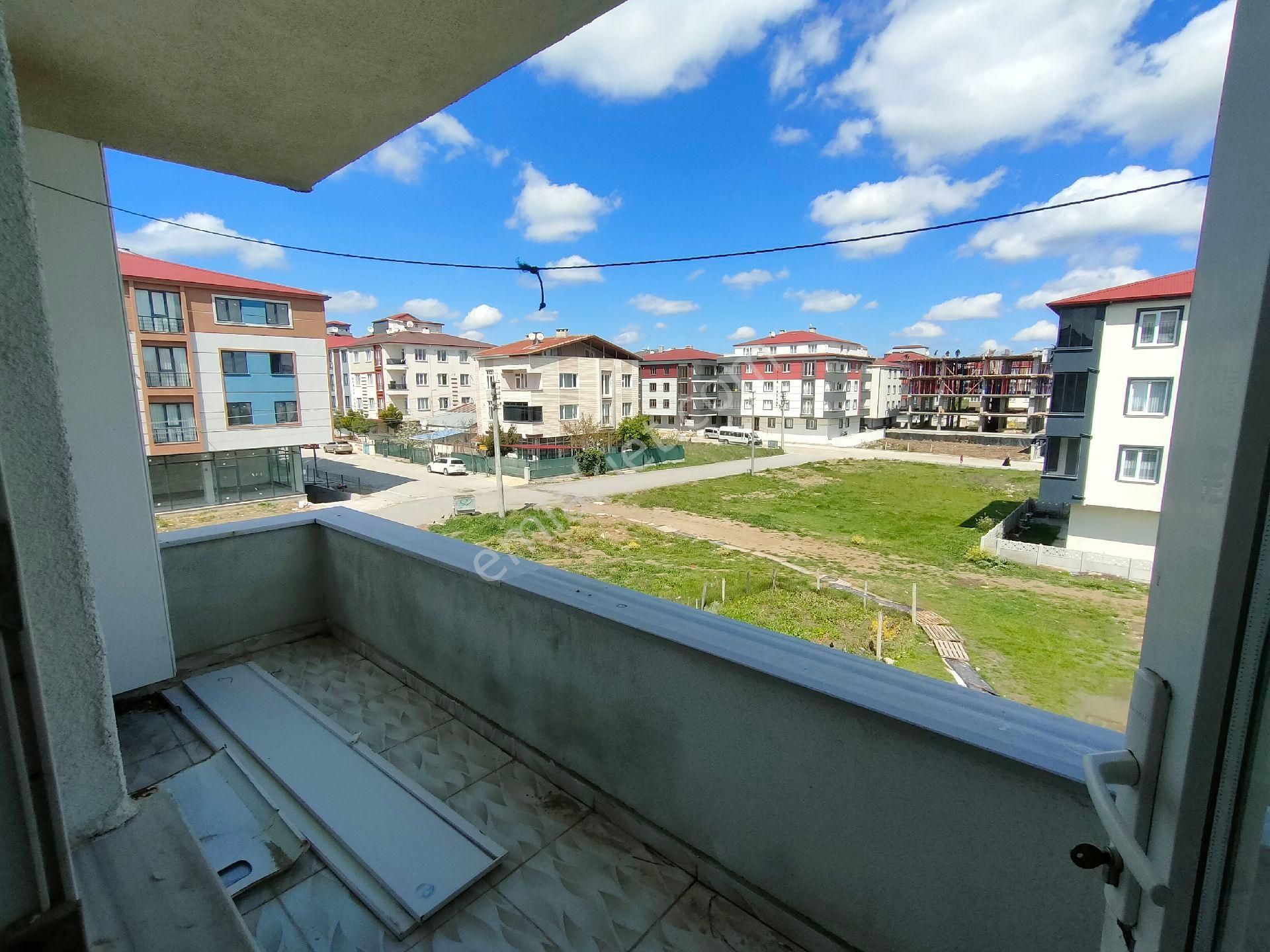 Tekirdağ Kapaklı Bahçelievler Mah 2+1 85 M2 2 Kat Satılık Daire