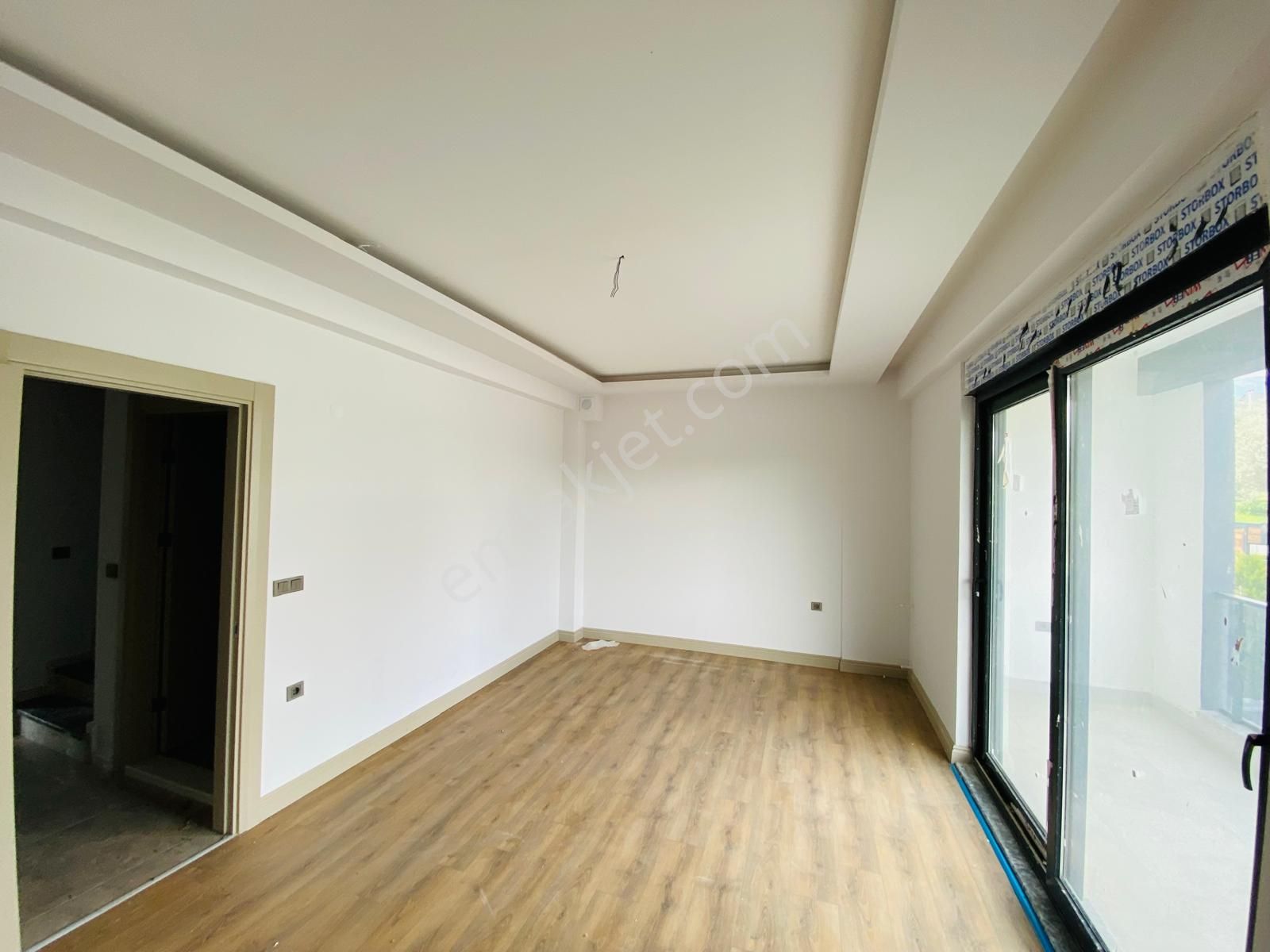 Vitrinden Çamlıbelde Denize 200 M Mesafede 3+1 Trıpleks - Görsel 8