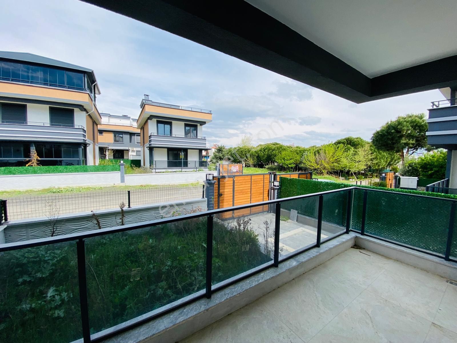 Vitrinden Çamlıbelde Denize 200 M Mesafede 3+1 Trıpleks - Görsel 14