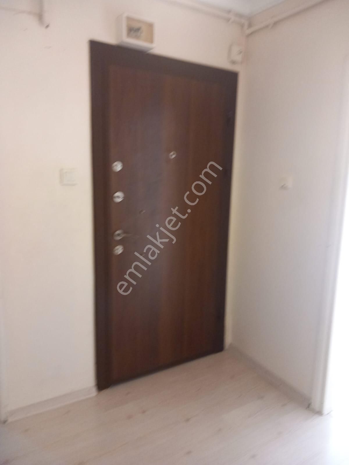Kiralık Daire Üsküdar Merkeze Yürüme Mesafdesinde 3+1