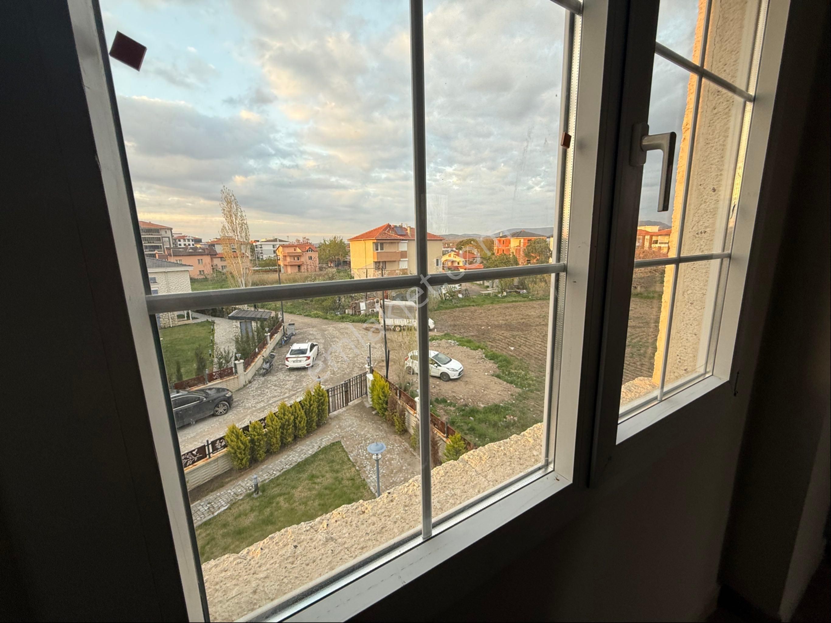 Ayvalık Altınova Havuzlu Sitede 1+1 Sıfır Özel Yapım Daireler - Görsel 15