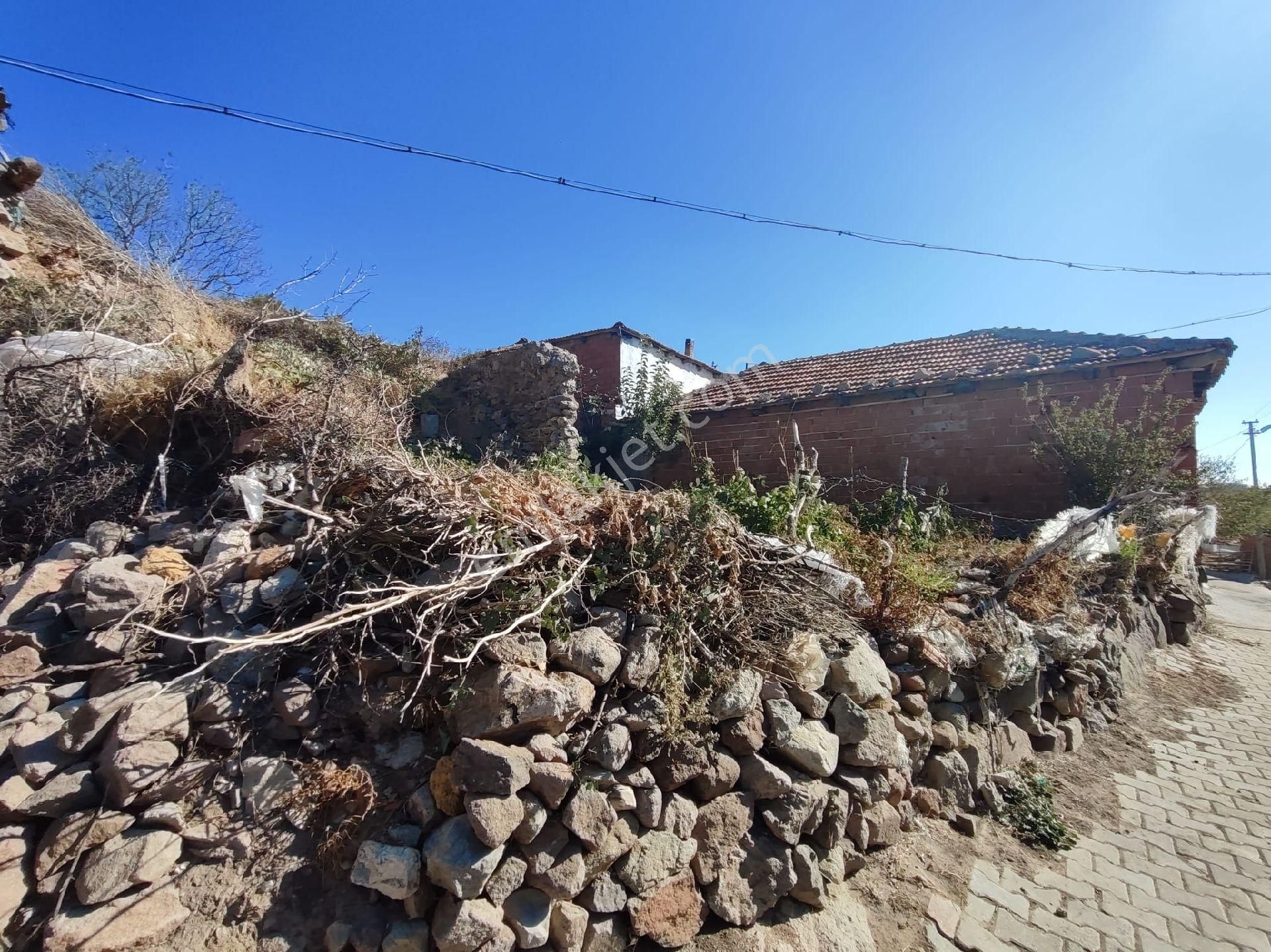 İki Kat İmarlı Arsa Köy İçi Manzaralı - Görsel 4