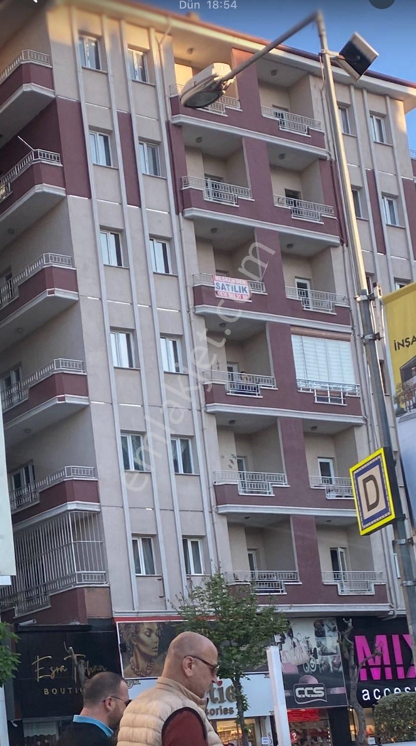 Acil Satılık Şehir Merkezinde 3+1 Daire