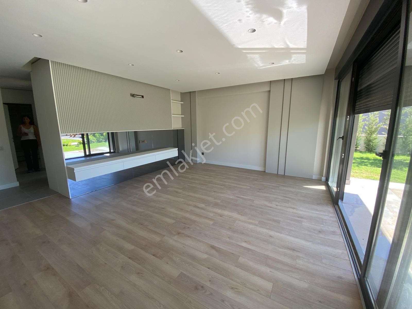 Site İçi Şık Bahçe Kullanımlı 2+1 - Görsel 34