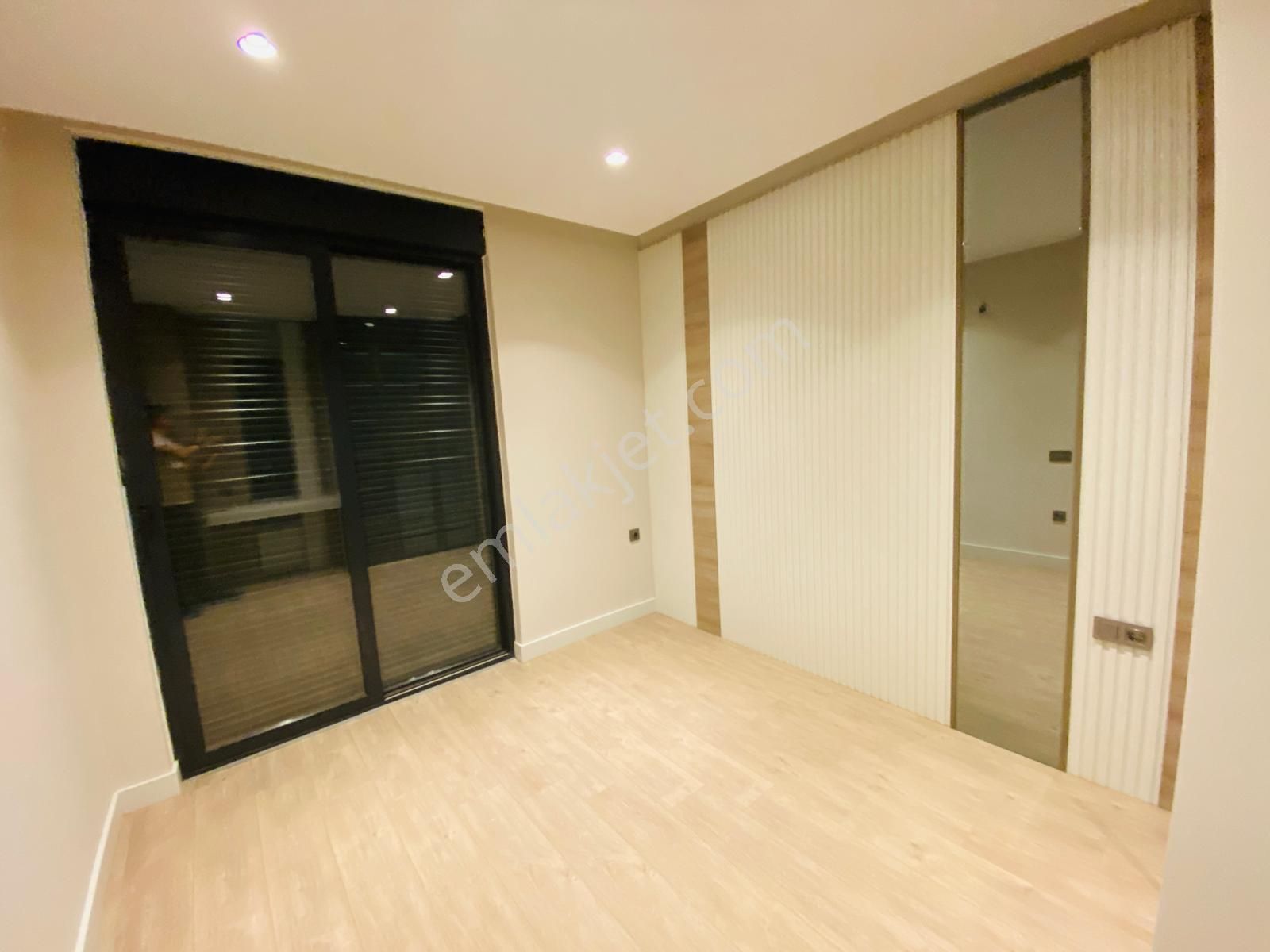 Site İçi Şık Bahçe Kullanımlı 2+1 - Görsel 8