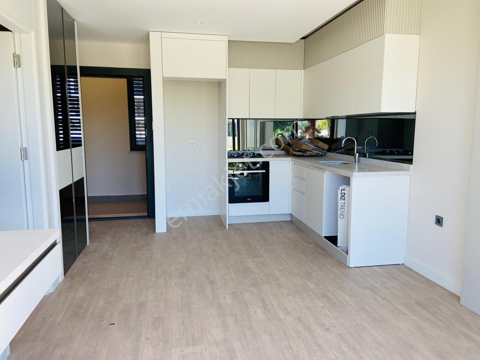 Site İçi Şık Bahçe Kullanımlı 2+1 - Görsel 13