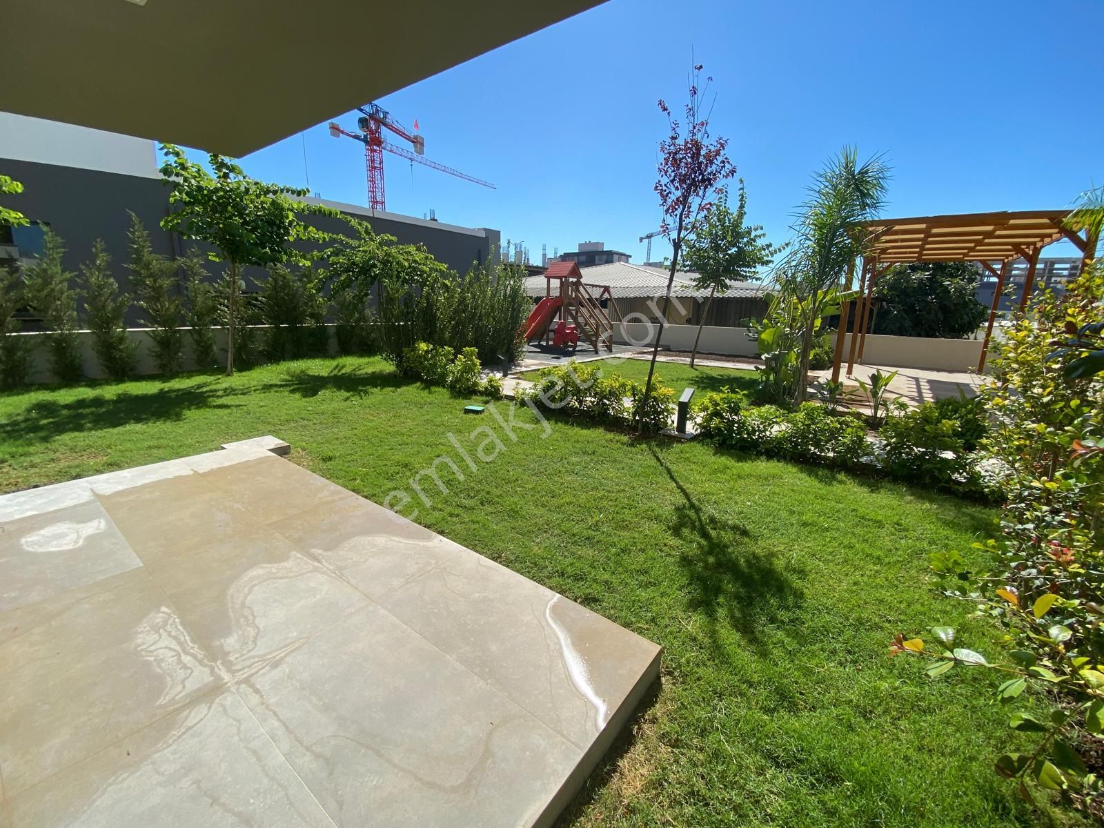 Site İçi Şık Bahçe Kullanımlı 2+1 - Görsel 35