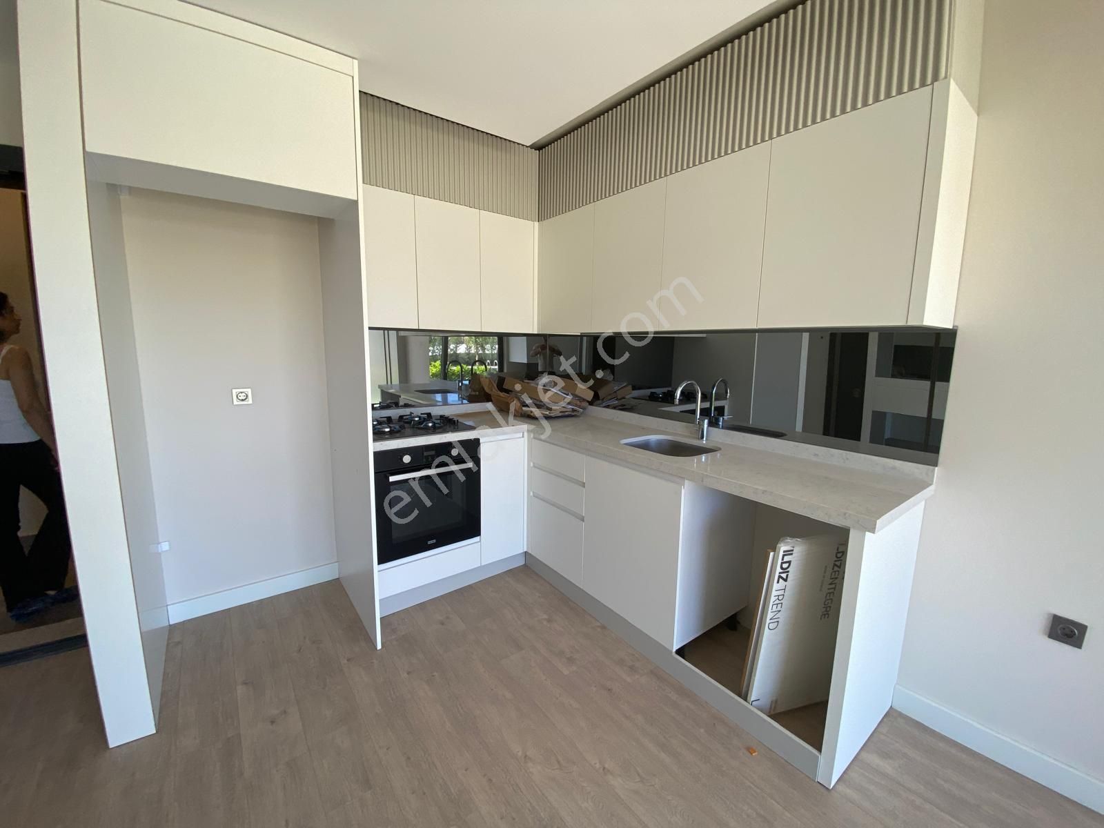 Site İçi Şık Bahçe Kullanımlı 2+1 - Görsel 3