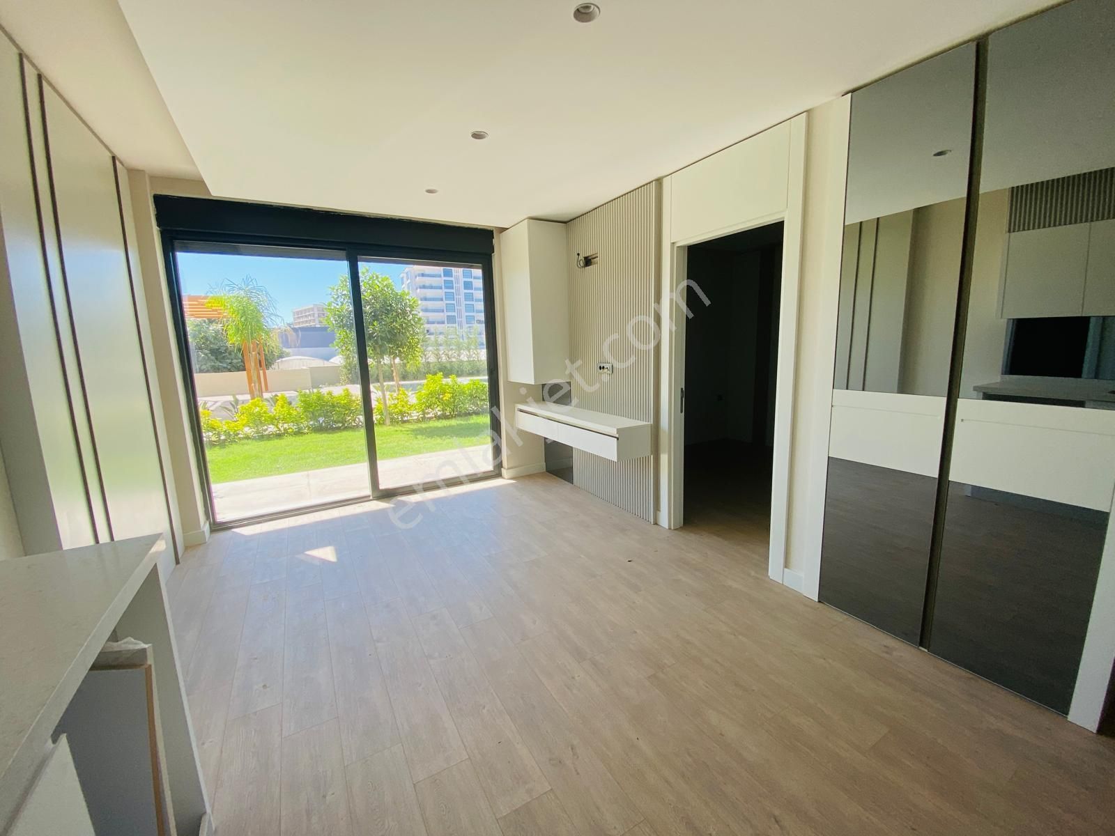 Site İçi Şık Bahçe Kullanımlı 2+1 - Görsel 10