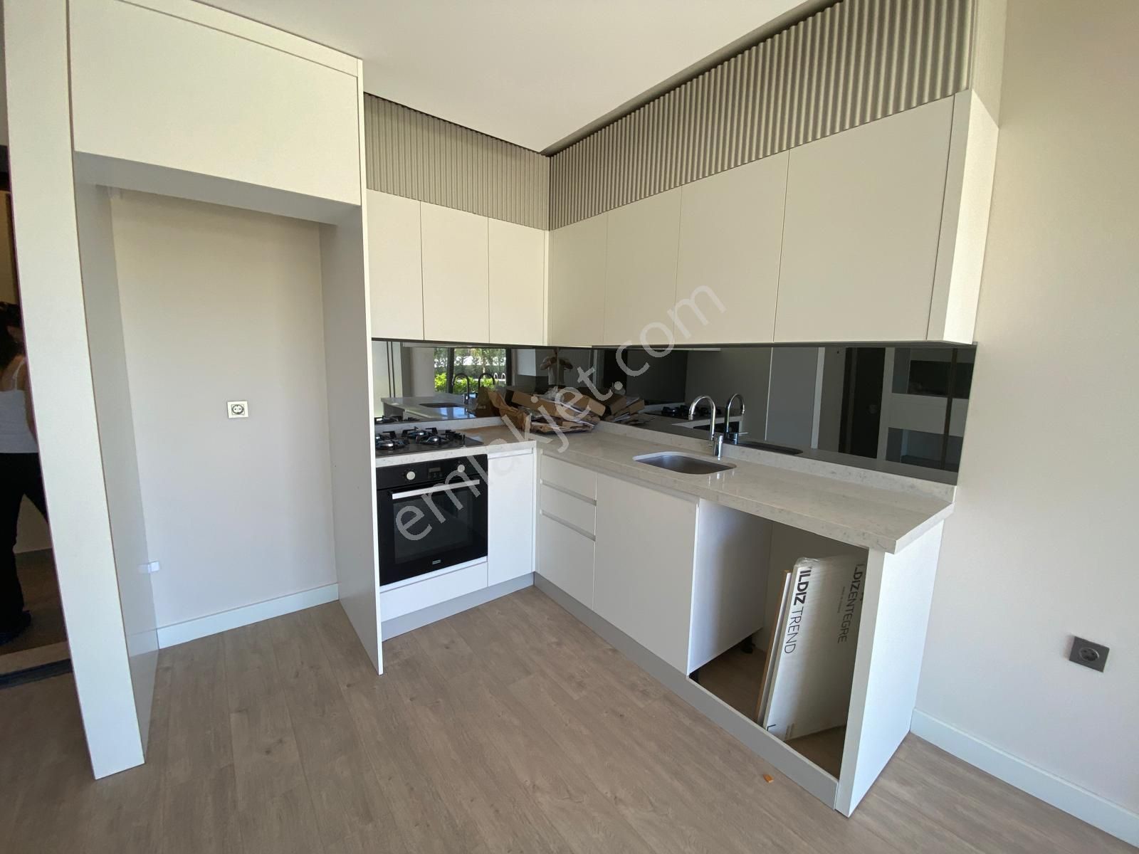 Site İçi Şık Bahçe Kullanımlı 2+1 - Görsel 2