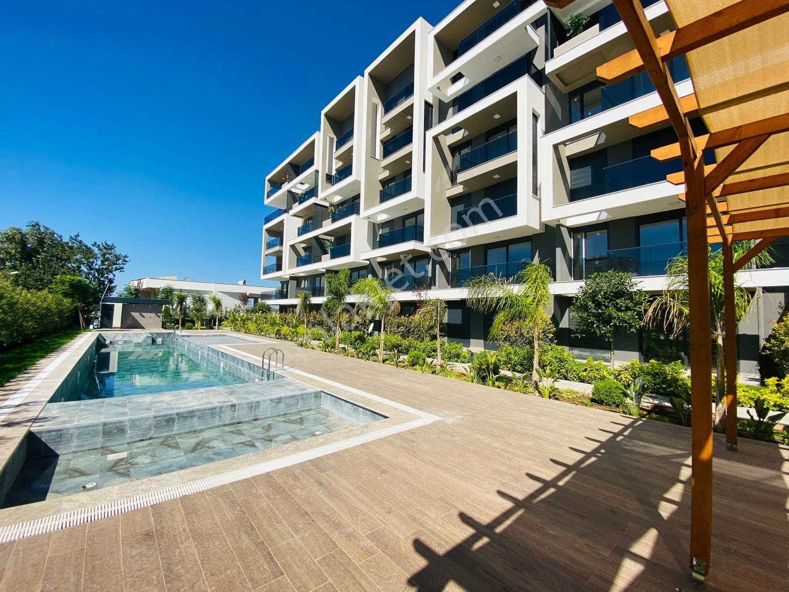 Site İçi Özel Projeli Katta 1+1 - Görsel 21