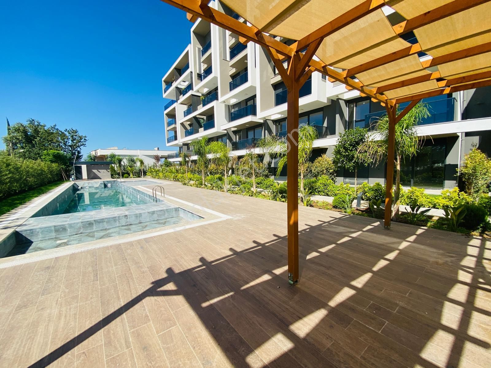 Site İçi Özel Projeli Katta 1+1 - Görsel 19