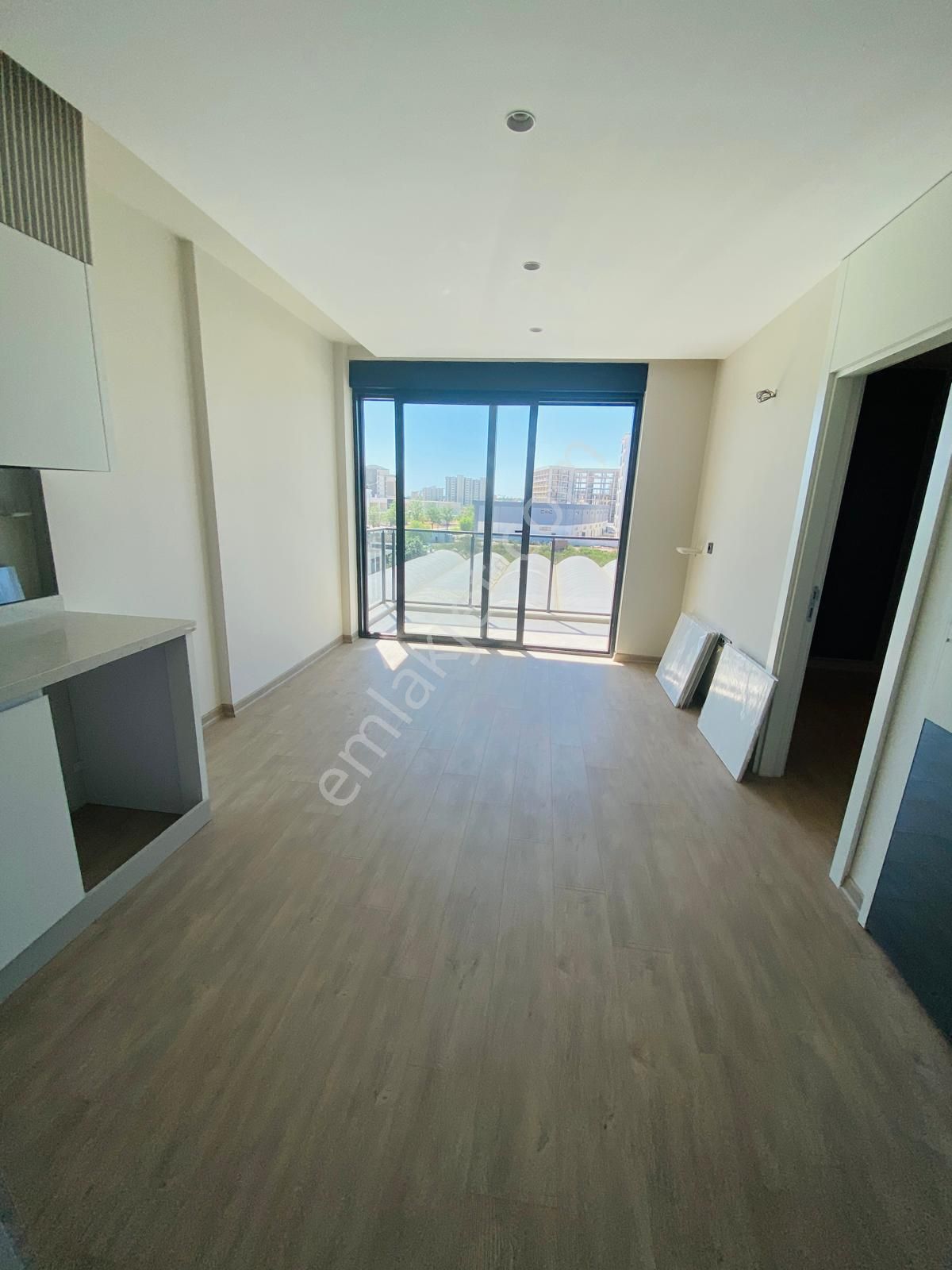 Site İçi Özel Projeli Katta 1+1 - Görsel 13