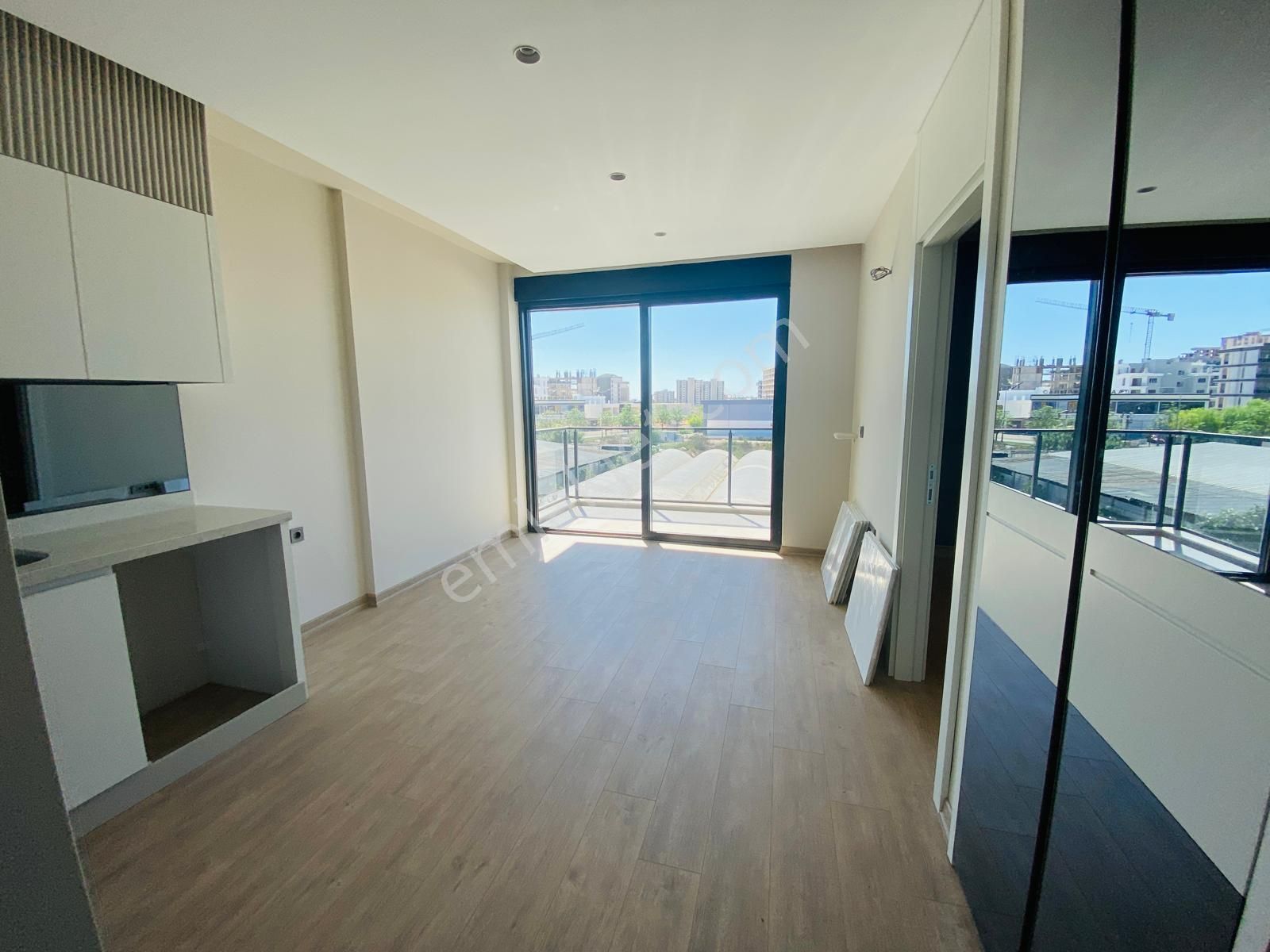 Site İçi Özel Projeli Katta 1+1 - Görsel 14