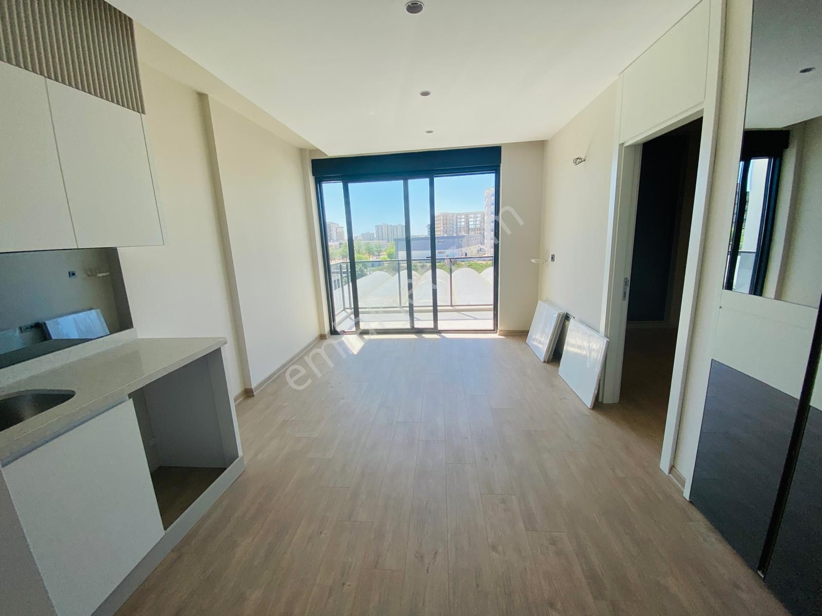 Site İçi Özel Projeli Katta 1+1 - Görsel 11