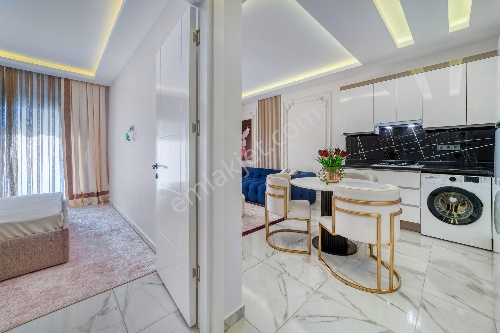 Alanya Avsallar'da Yeni Sitede İç Mimardan Tasarımlı 1+1 Daire - Görsel 17