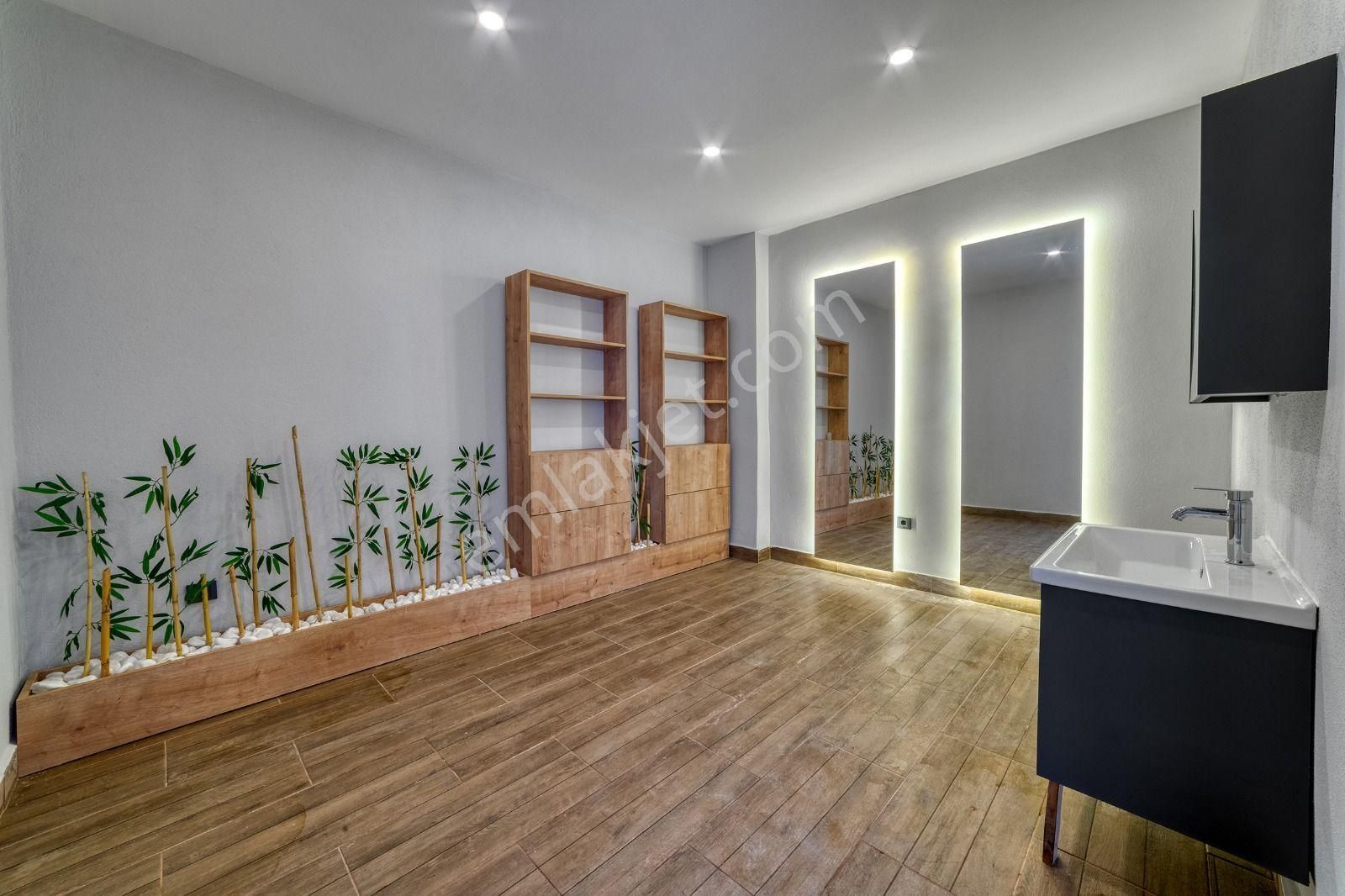 Alanya Avsallar'da Yeni Sitede İç Mimardan Tasarımlı 1+1 Daire - Görsel 31