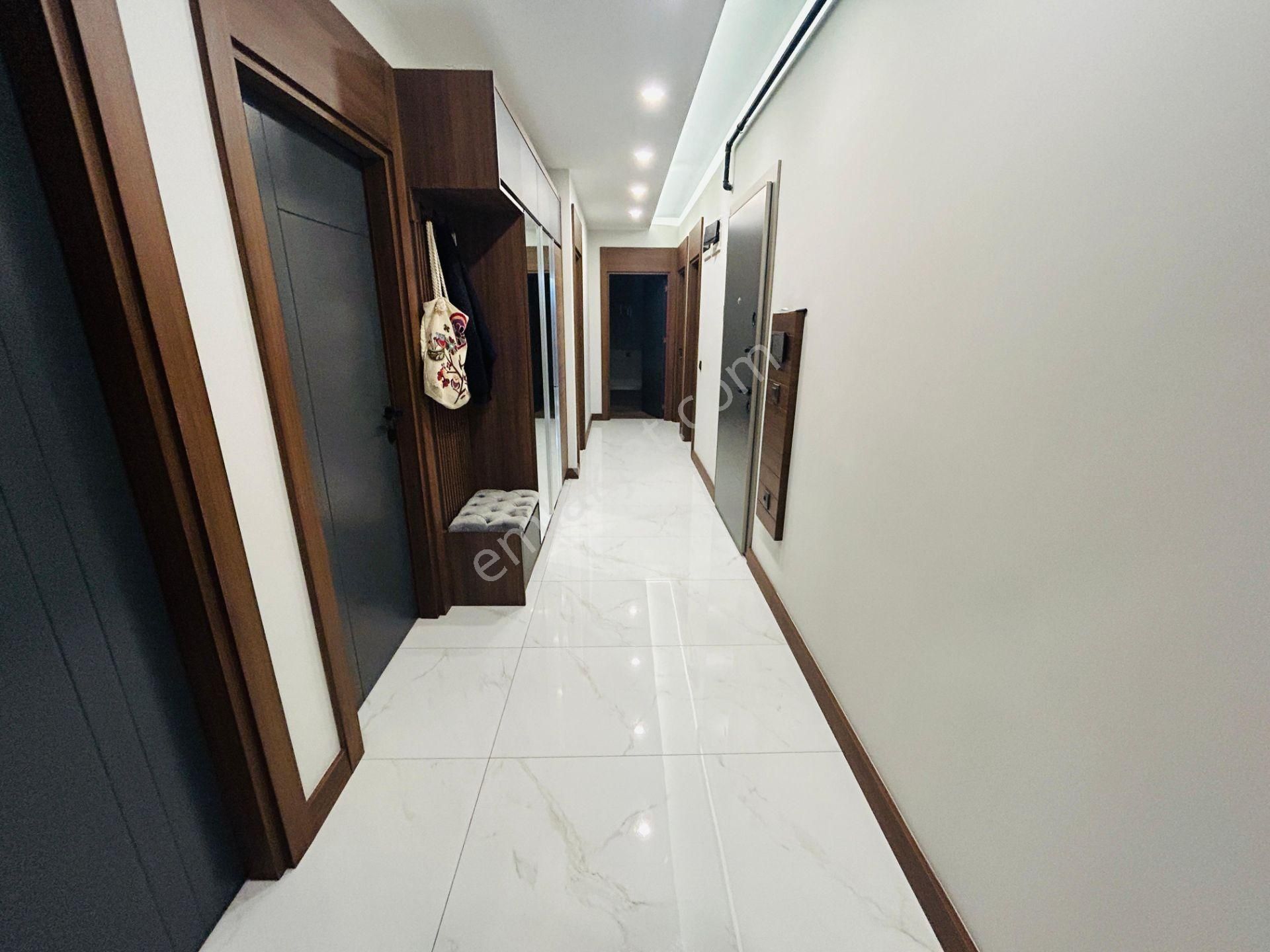 4+1 Arakat Doğalgazlı Elektrikli Panjurlu 160 M² Daire - Görsel 5