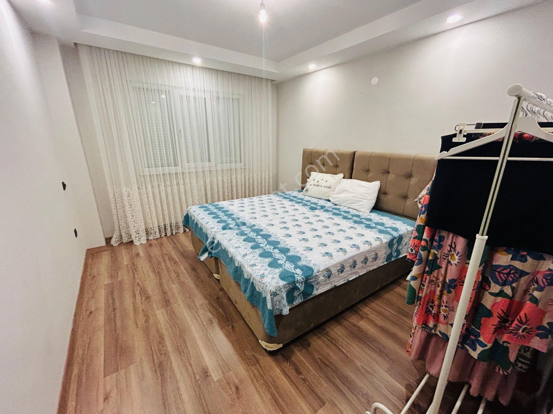 4+1 Arakat Doğalgazlı Elektrikli Panjurlu 160 M² Daire - Görsel 6