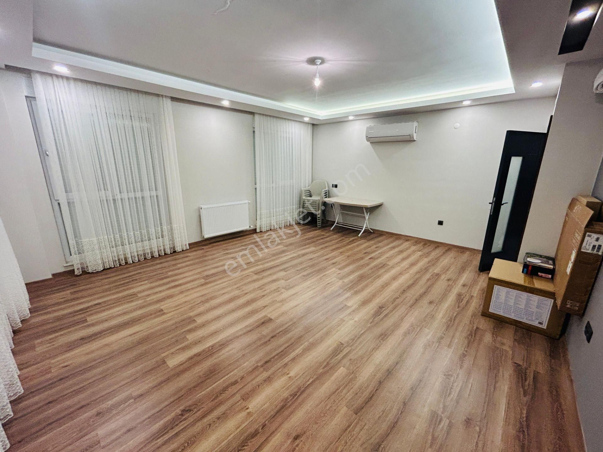 4+1 Arakat Doğalgazlı Elektrikli Panjurlu 160 M² Daire - Görsel 3