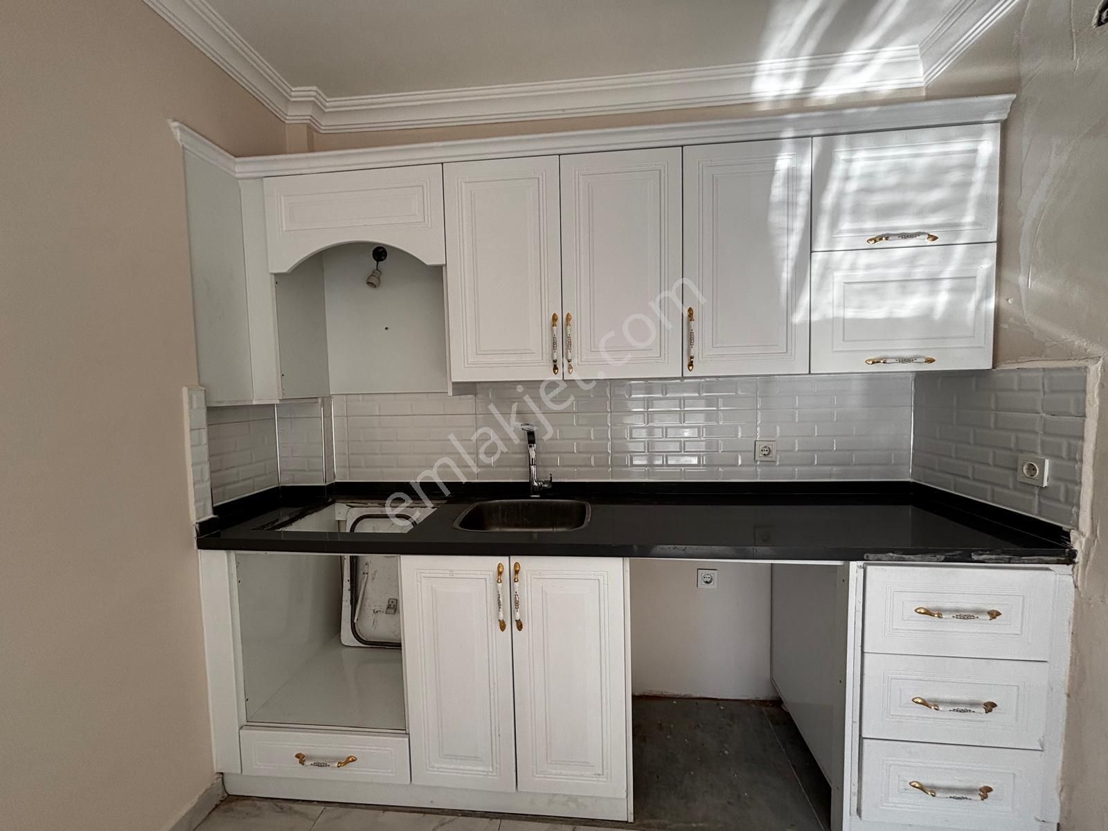 Dalamanda Dost Emlaktan Karaçalıda 1+1 Satılık Daire - Görsel 12