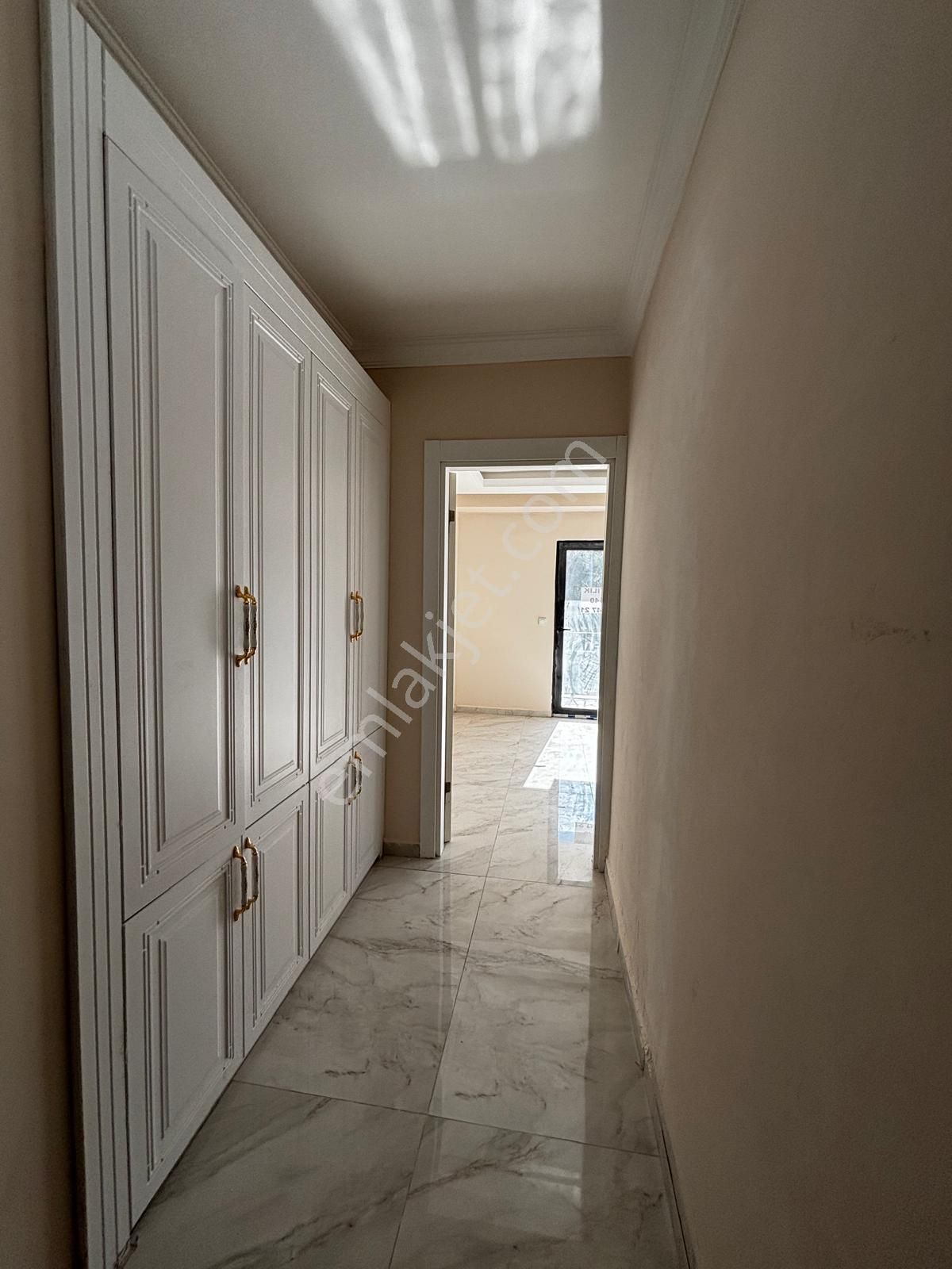 Dalamanda Dost Emlaktan Karaçalıda 1+1 Satılık Daire - Görsel 4