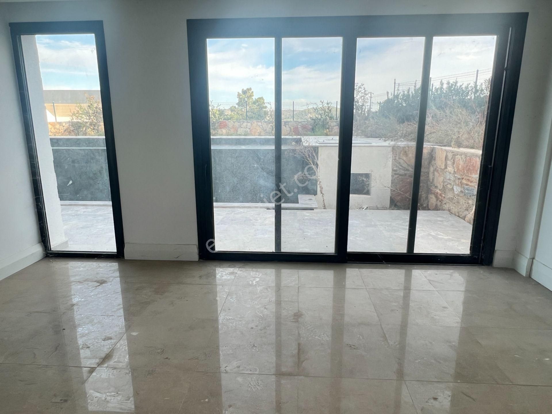 Bodrum Kızılağaç Güvenlikli Sitede Havuzlu Lüks 7+1 Villa - Görsel 14