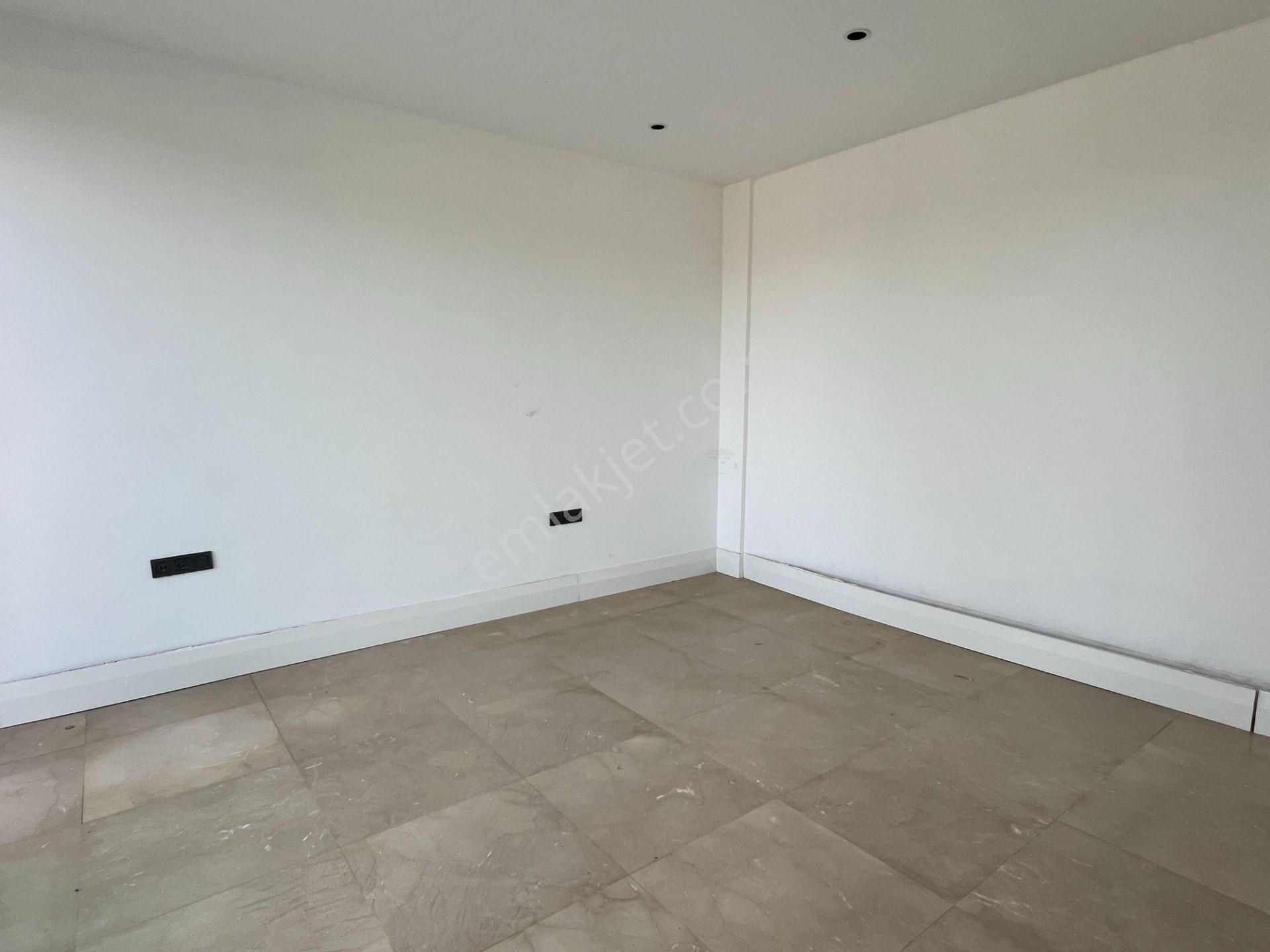 Bodrum Kızılağaç Güvenlikli Sitede Havuzlu Lüks 7+1 Villa - Görsel 21