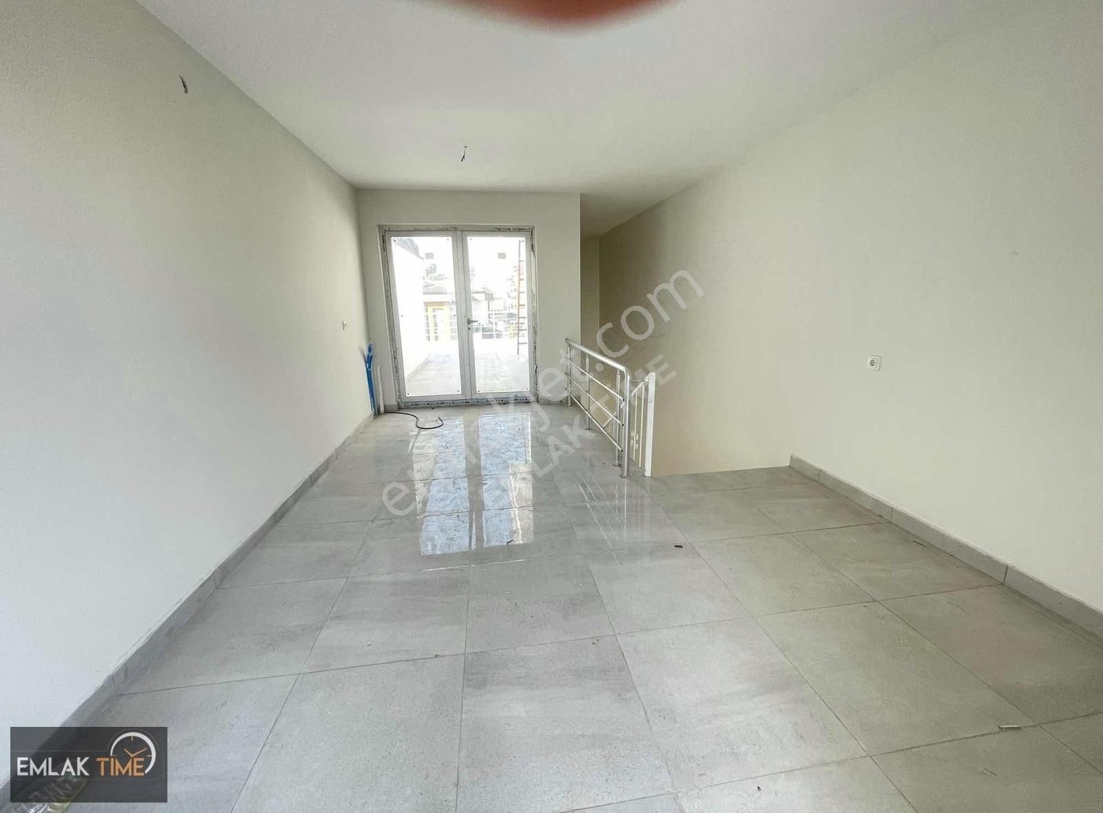 Cadde Üzeri Depolu Ve Bahçeli 3 Katlı Komple Dükkan - Görsel 18