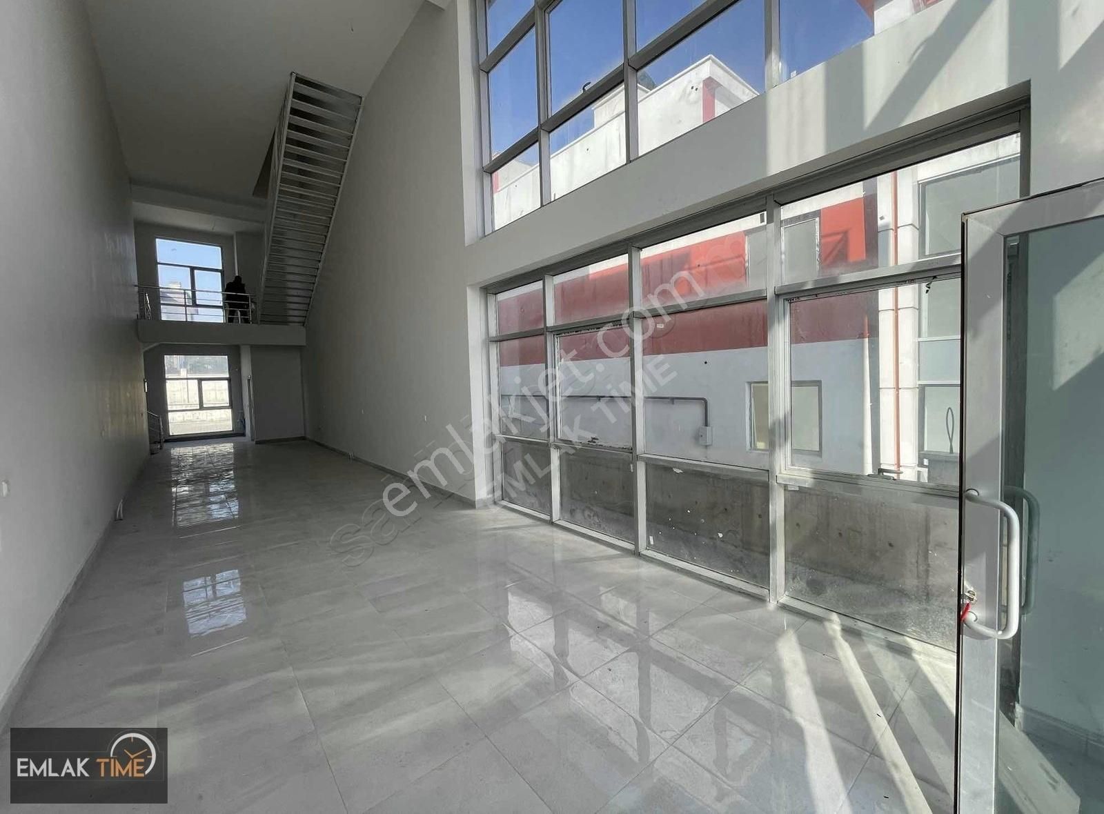 Cadde Üzeri Depolu Ve Bahçeli 3 Katlı Komple Dükkan - Görsel 19