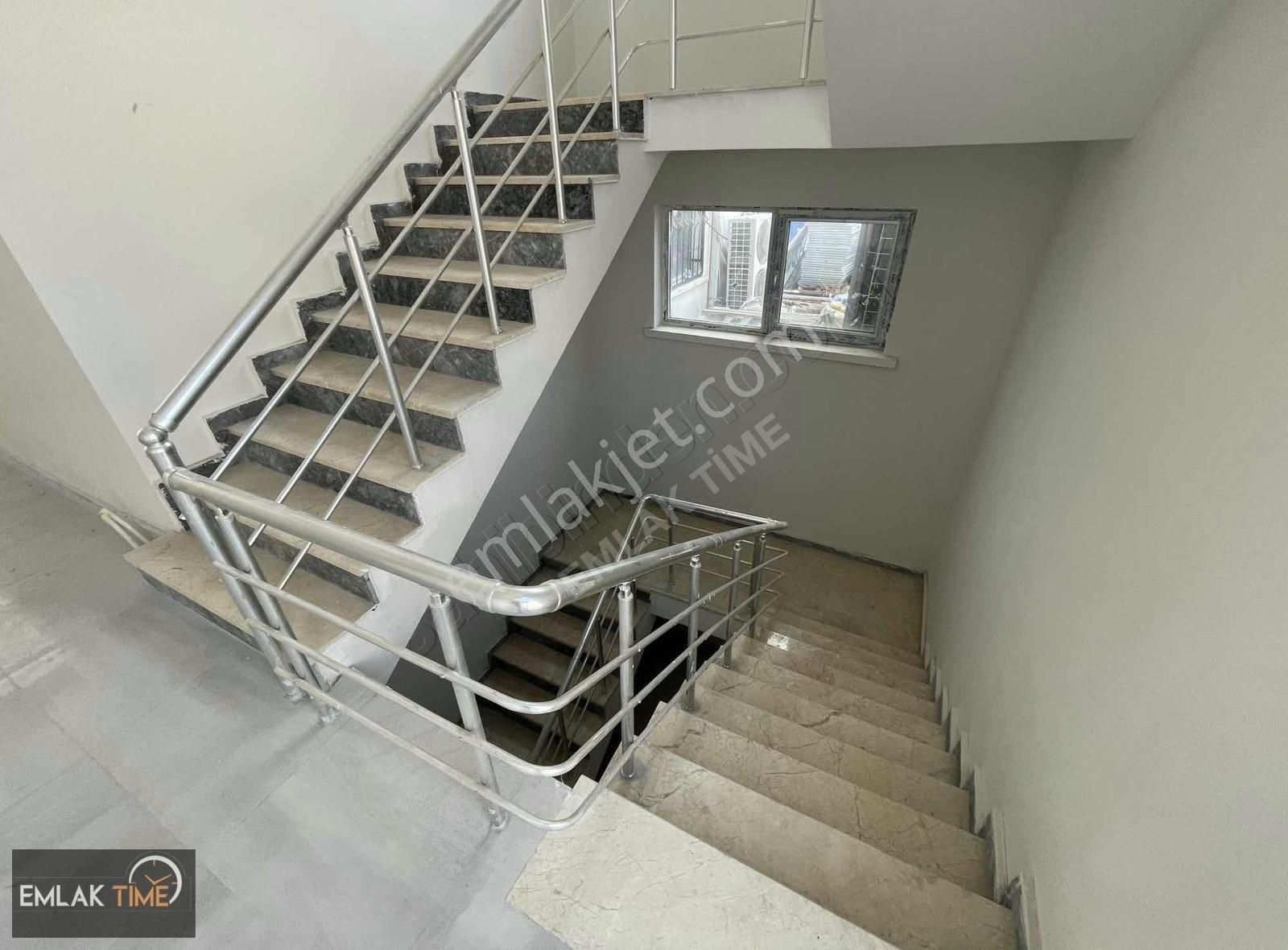 Cadde Üzeri Depolu Ve Bahçeli 3 Katlı Komple Dükkan - Görsel 7