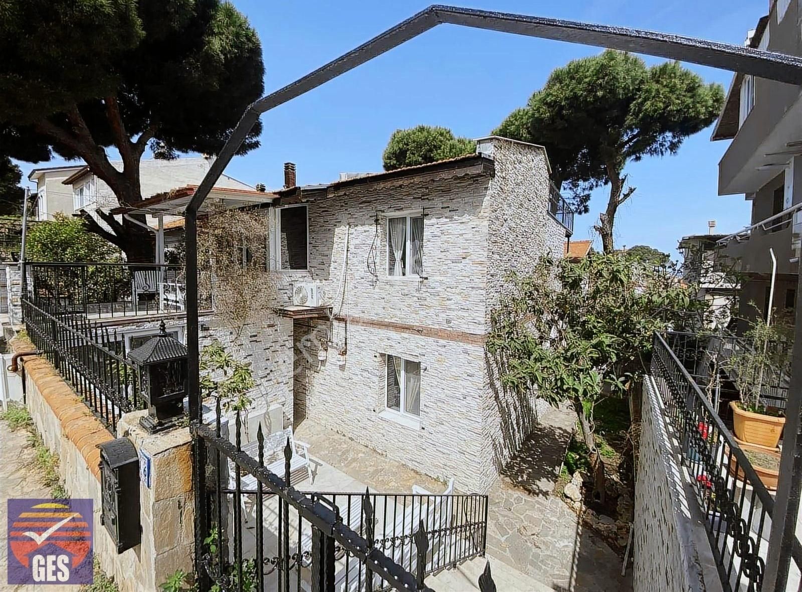 Urla İskele'de 4+2 Müstakil Villa