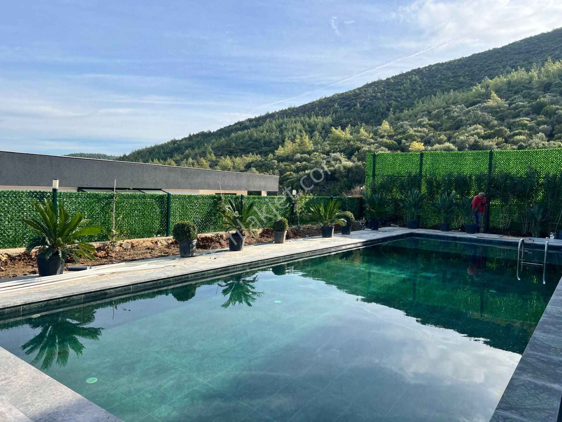 Bodrum Kızılağaç Güvenlikli Sitede Havuzlu Lüks 4+1 Villa - Görsel 14