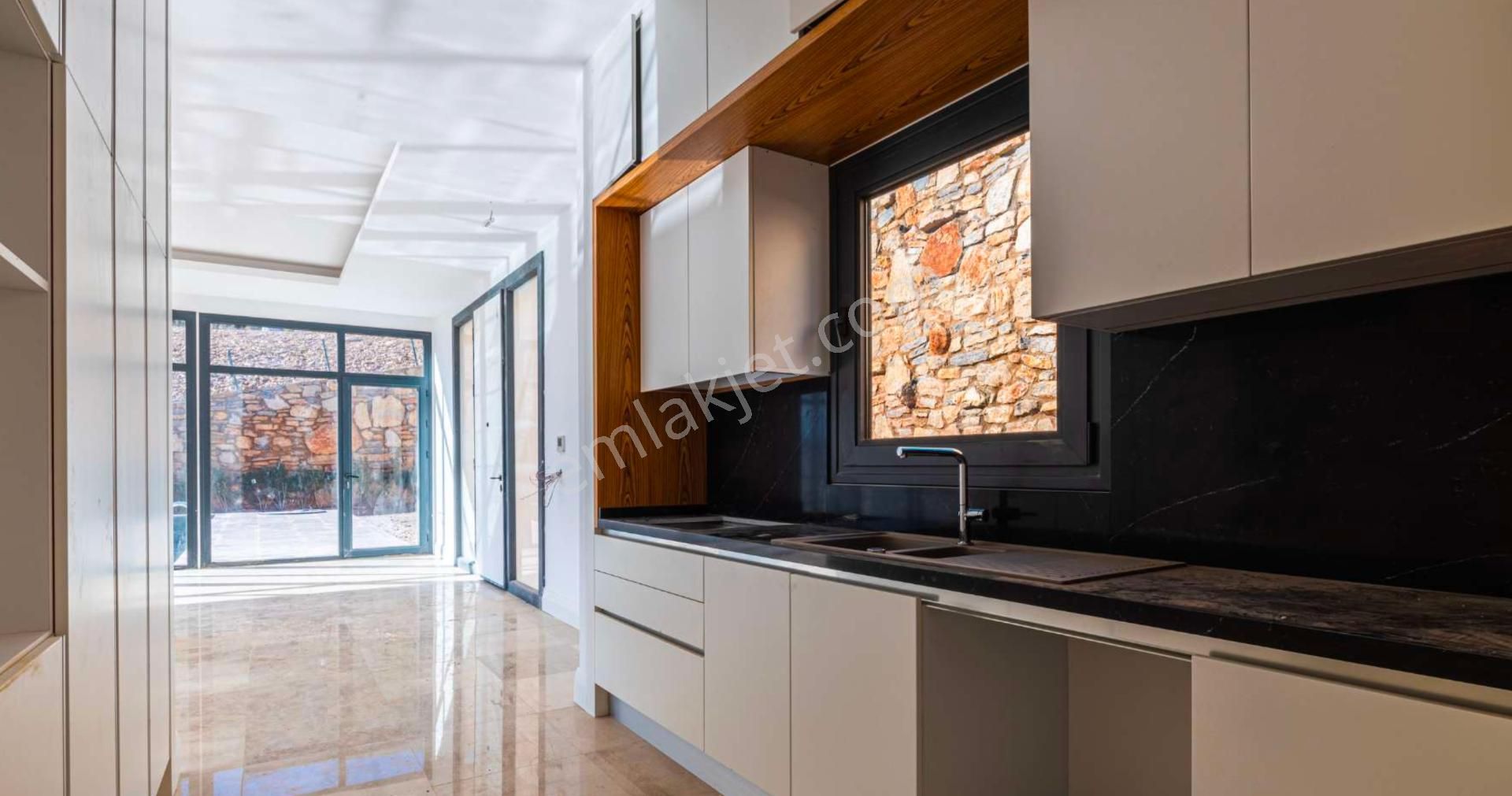 Bodrum Kızılağaç Güvenlikli Sitede Havuzlu Lüks 4+1 Villa - Görsel 10