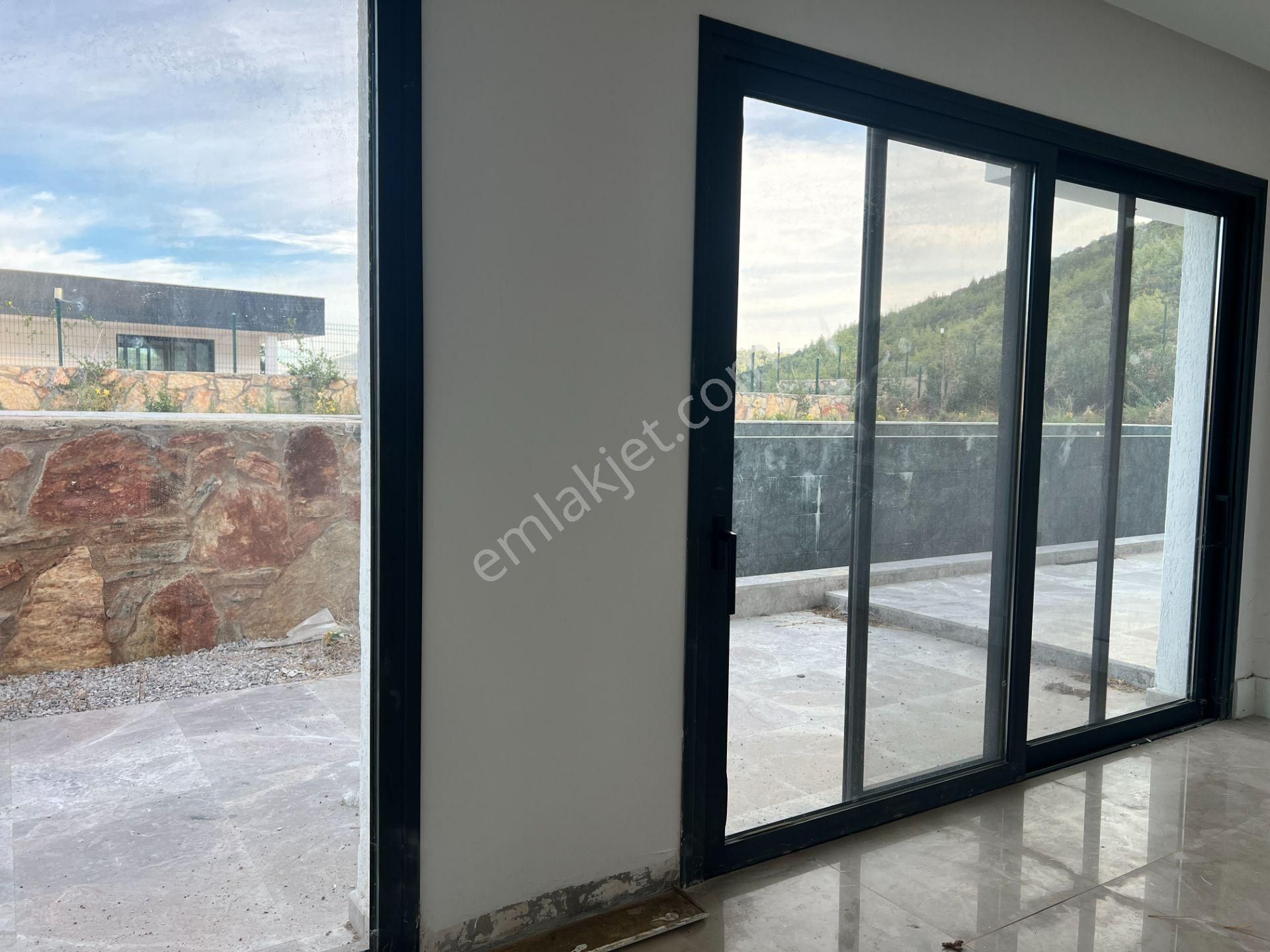 Bodrum Kızılağaç Güvenlikli Sitede Havuzlu Lüks 4+1 Villa - Görsel 25