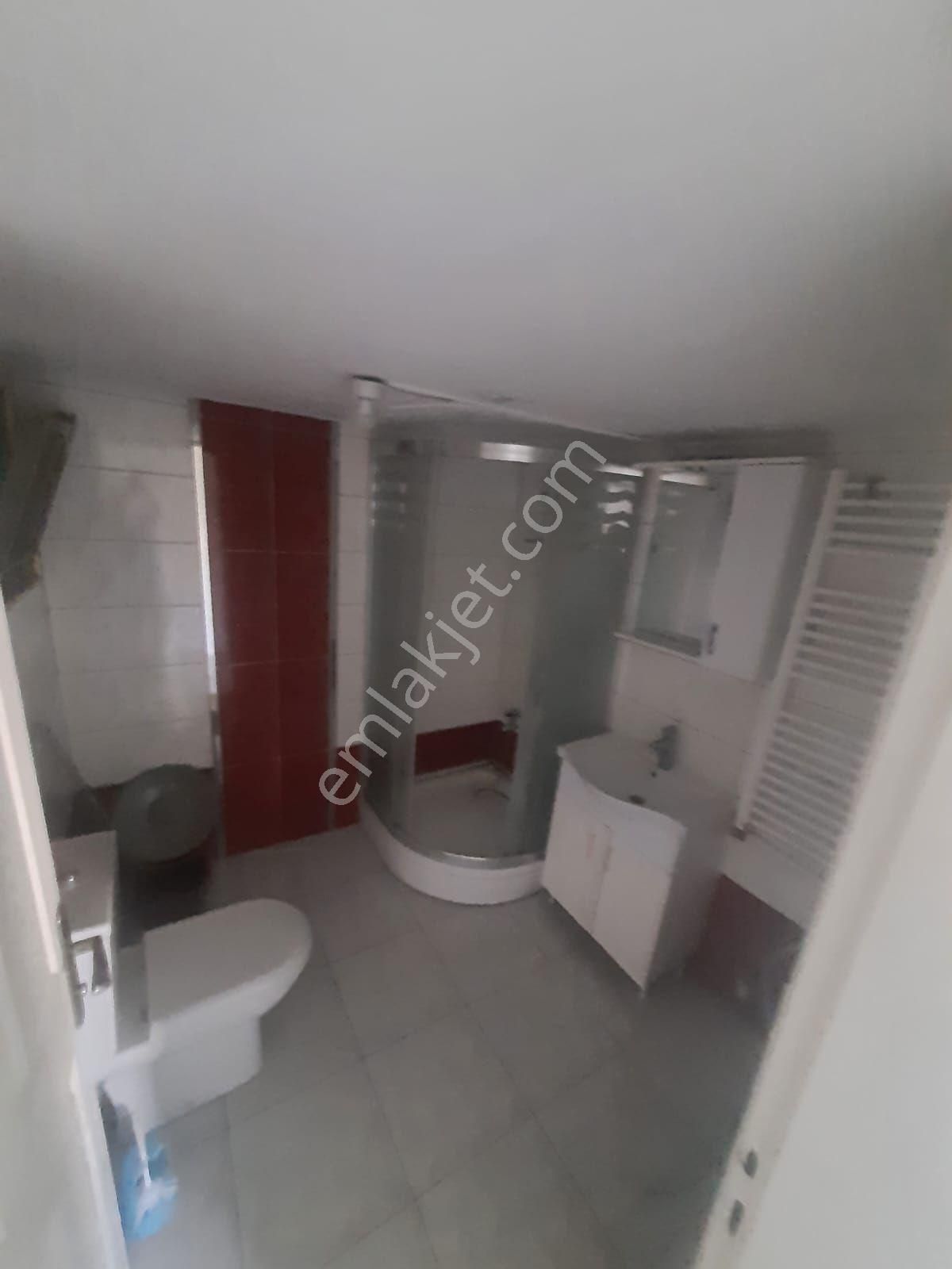 Bornova Atatürk Mah. 3+1 Kiralık Daire