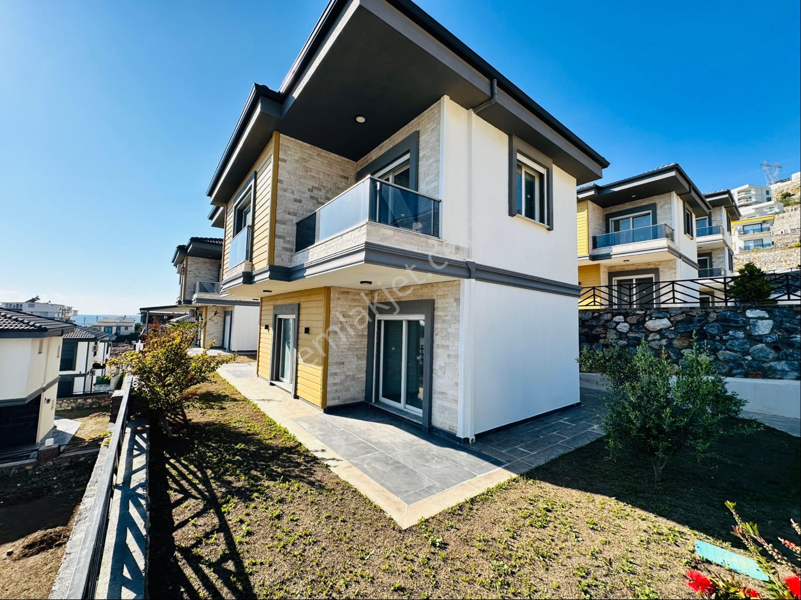 Ege’nin En Ucuzu 4+1 Müstakil Deniz Manzaralı
