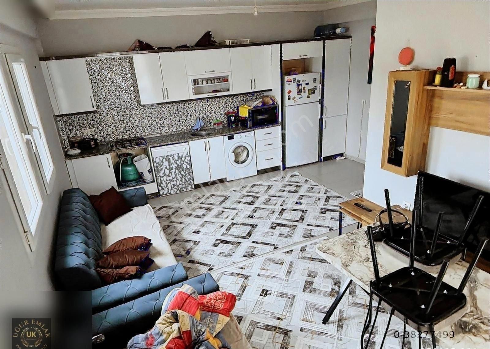 Uğur Emlaktan Cami Mh. 2+1 90m2 Giriş Kat Satılık Daire S-121