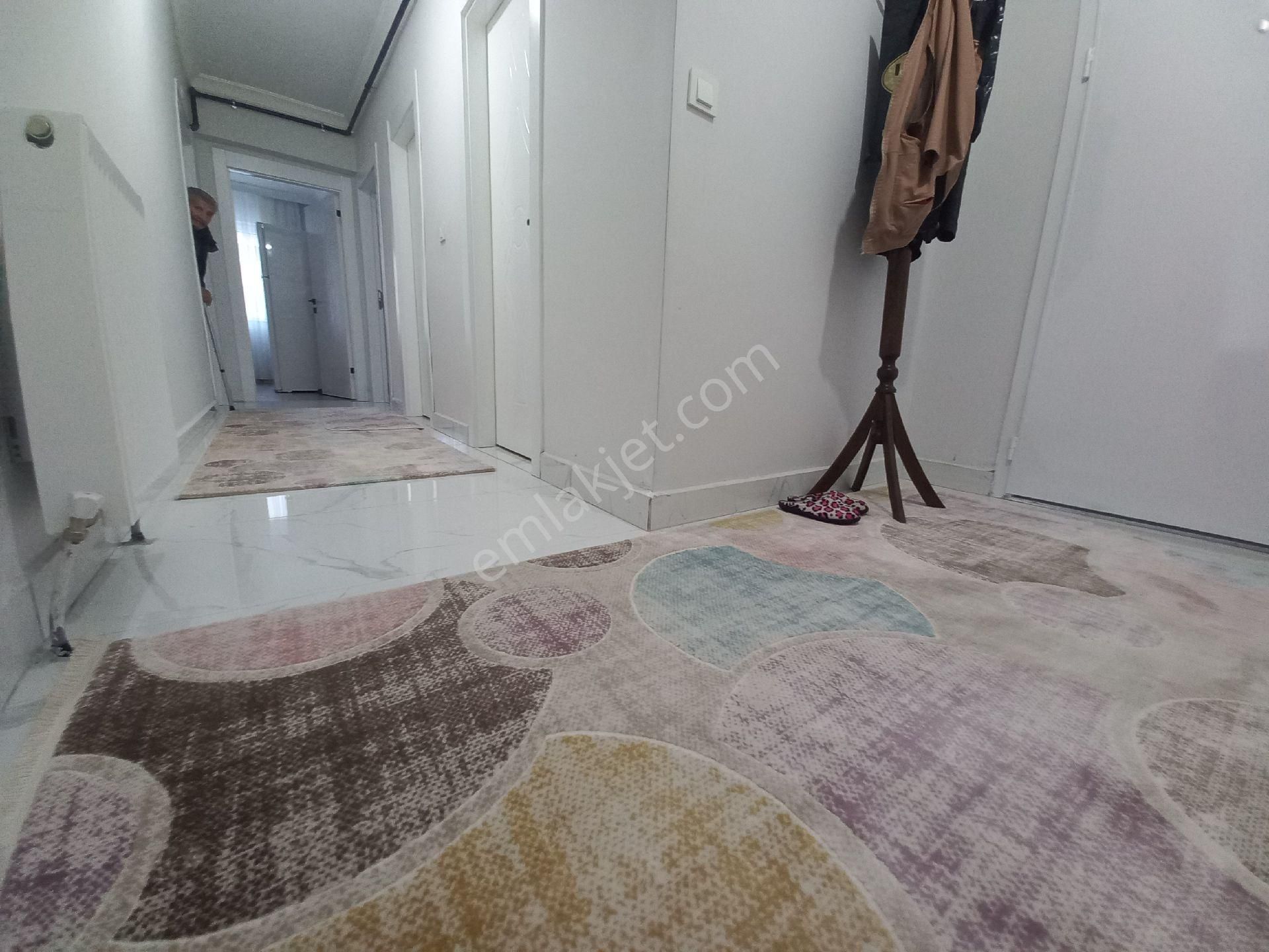 Ankara Sincan Yenikent Fevzi Çakmak Mahallesi Perşembe Pazarı Yanı 3+1 Giriş 110 M² - Görsel 3