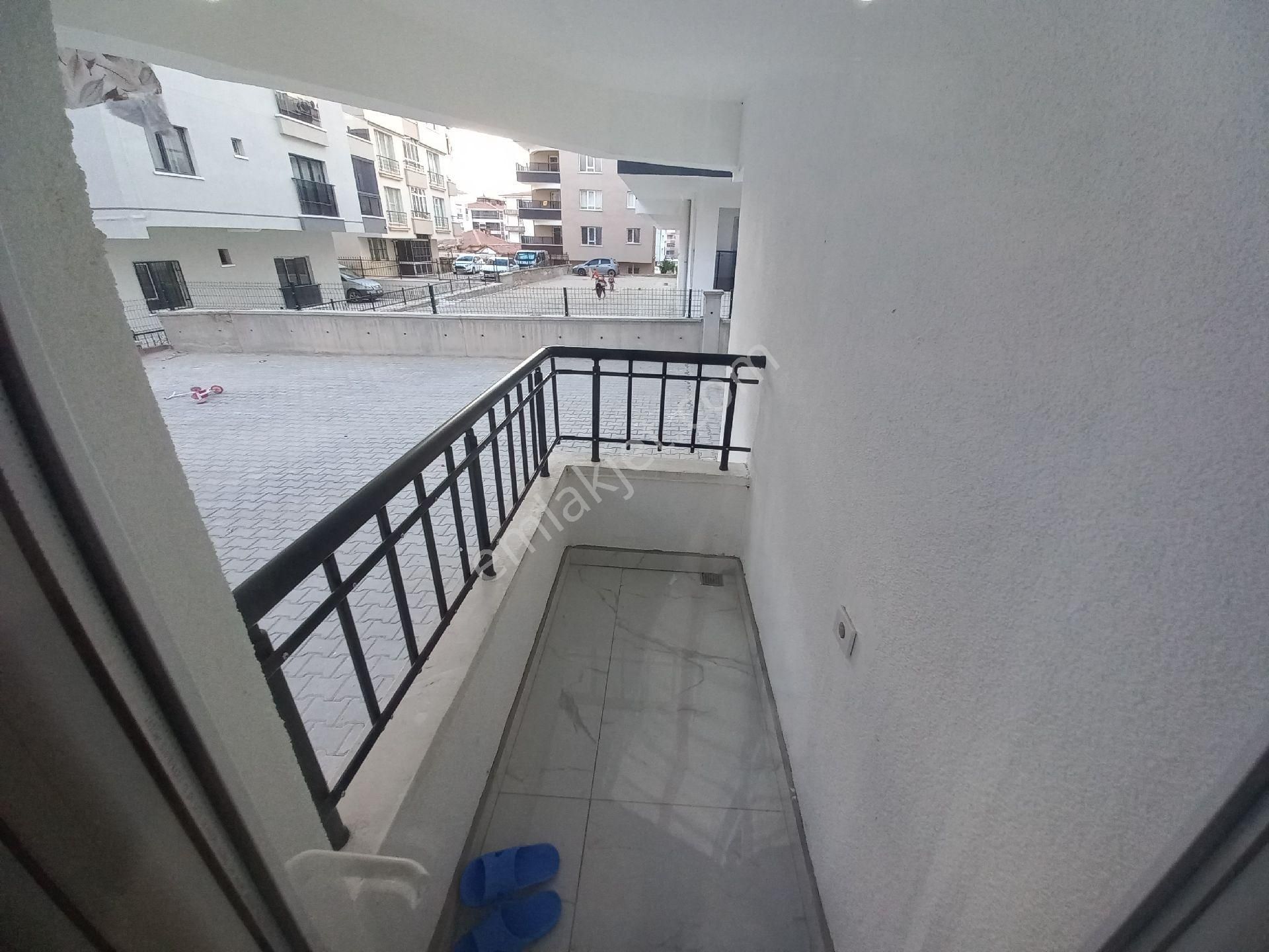 Ankara Sincan Yenikent Fevzi Çakmak Mahallesi Perşembe Pazarı Yanı 3+1 Giriş 110 M² - Görsel 8