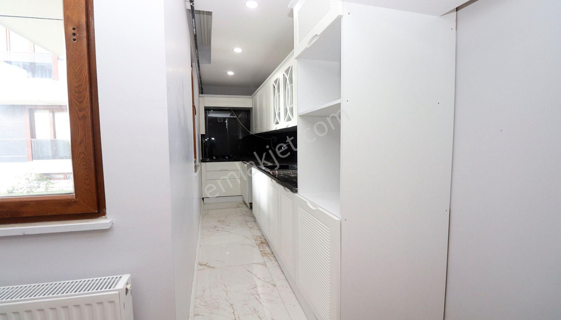 Beylikdüzü Kavaklıda Kiralık Daiire Site İçerisin De - Görsel 27