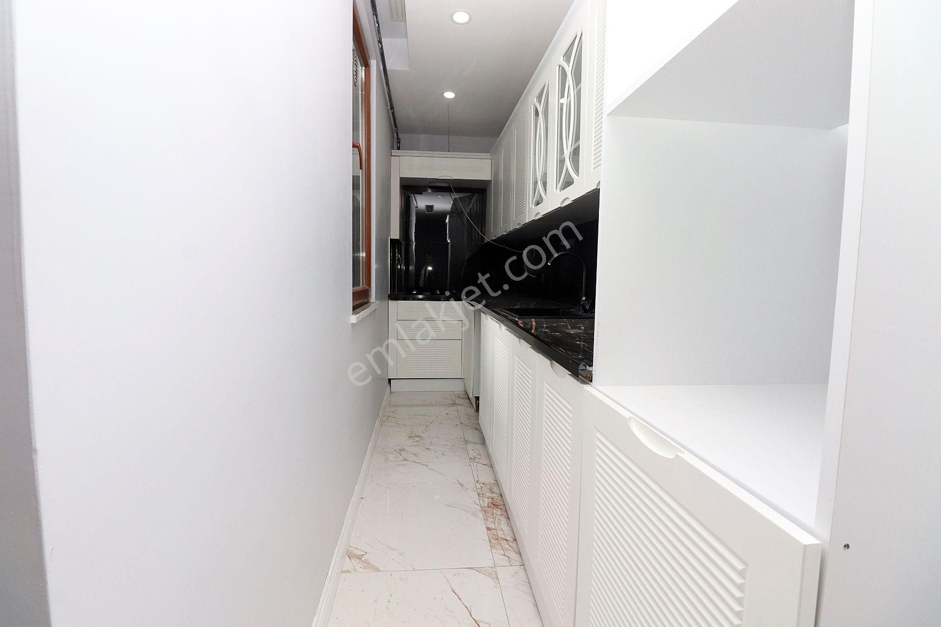 Beylikdüzü Kavaklıda Kiralık Daiire Site İçerisin De - Görsel 16