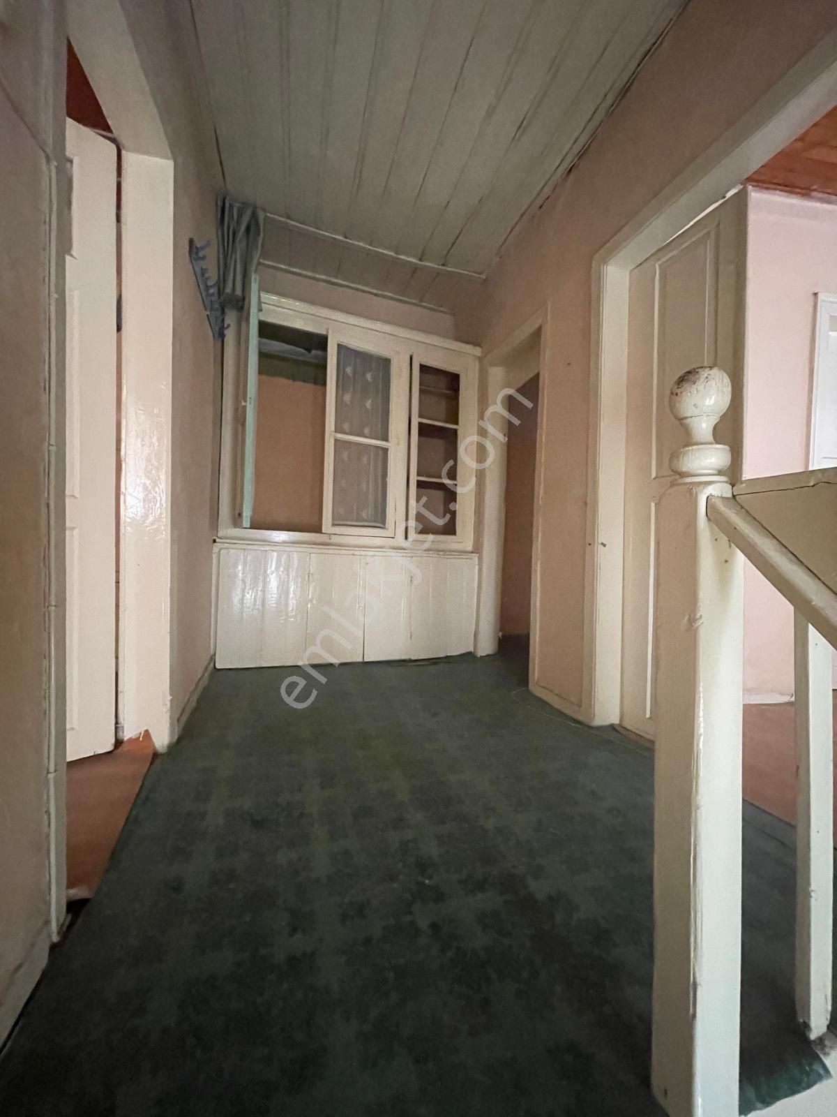 Premar Ayvada'dan Ayvalık Merkez'de 3+1 Avlulu 2 Katlı Taş Ev - Görsel 23