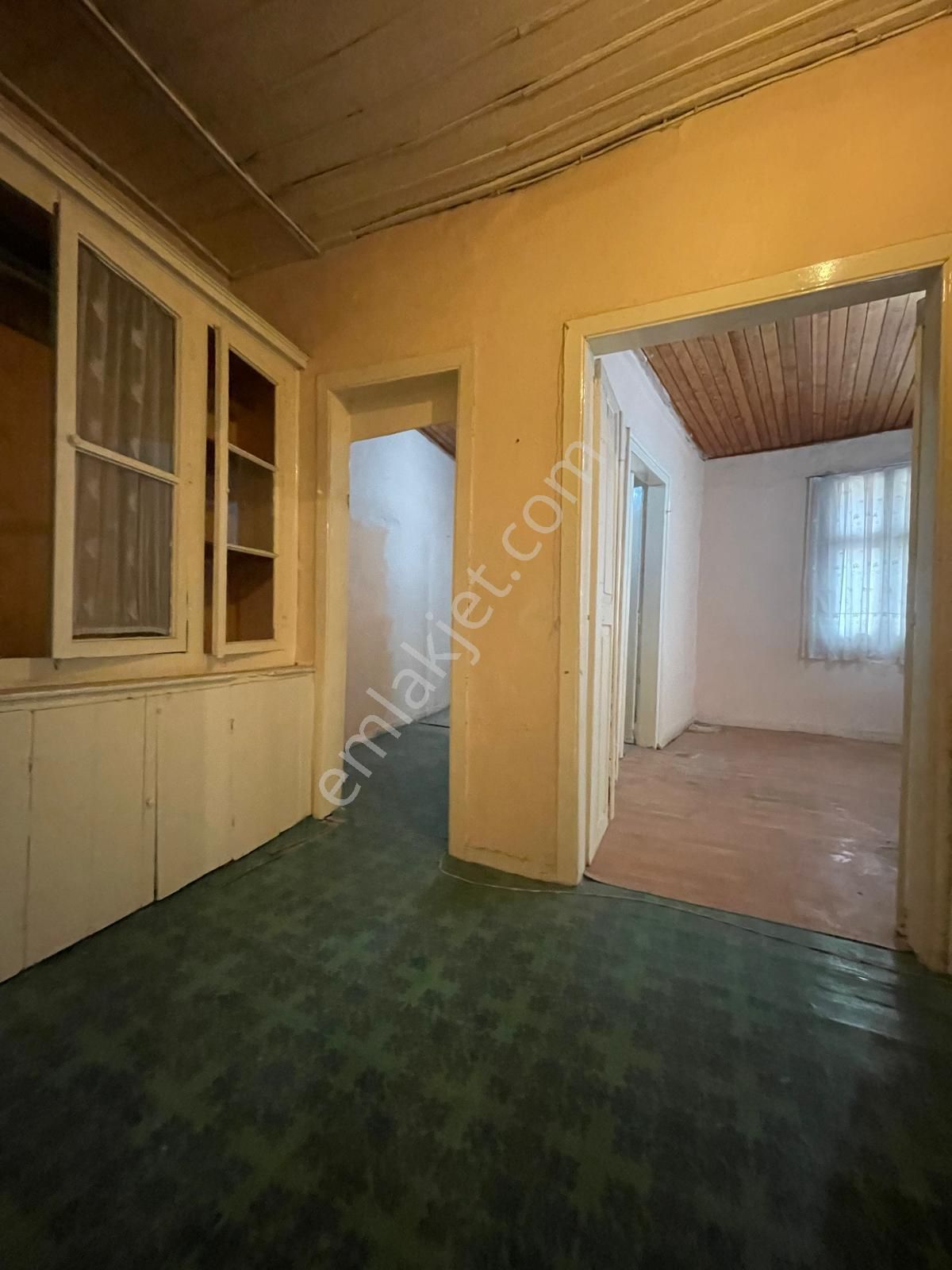 Premar Ayvada'dan Ayvalık Merkez'de 3+1 Avlulu 2 Katlı Taş Ev - Görsel 29