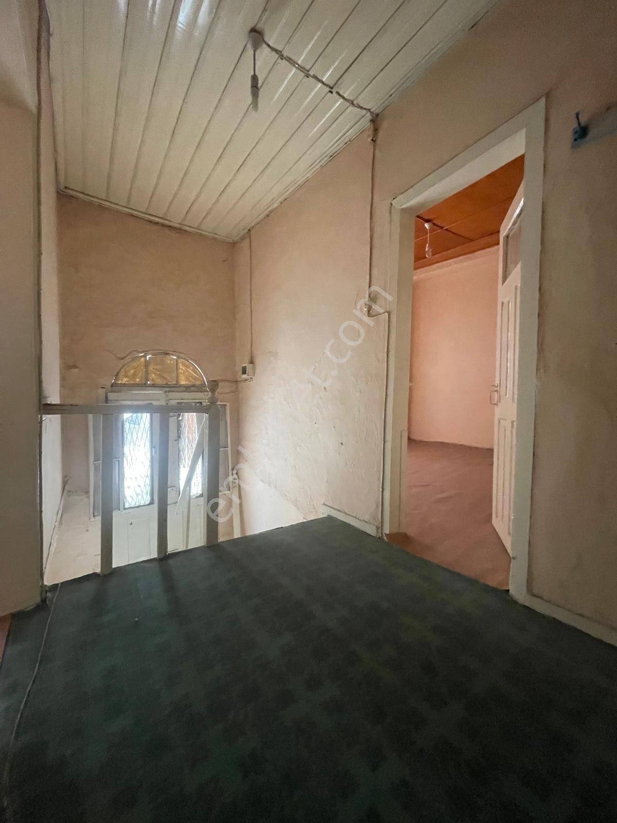 Premar Ayvada'dan Ayvalık Merkez'de 3+1 Avlulu 2 Katlı Taş Ev - Görsel 24