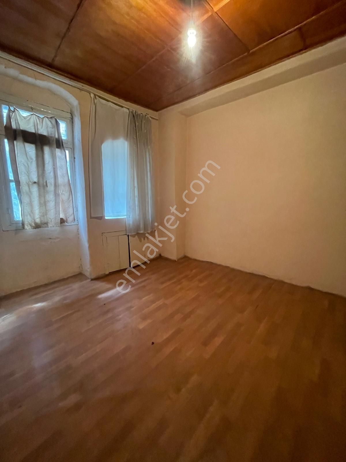 Premar Ayvada'dan Ayvalık Merkez'de 3+1 Avlulu 2 Katlı Taş Ev - Görsel 28